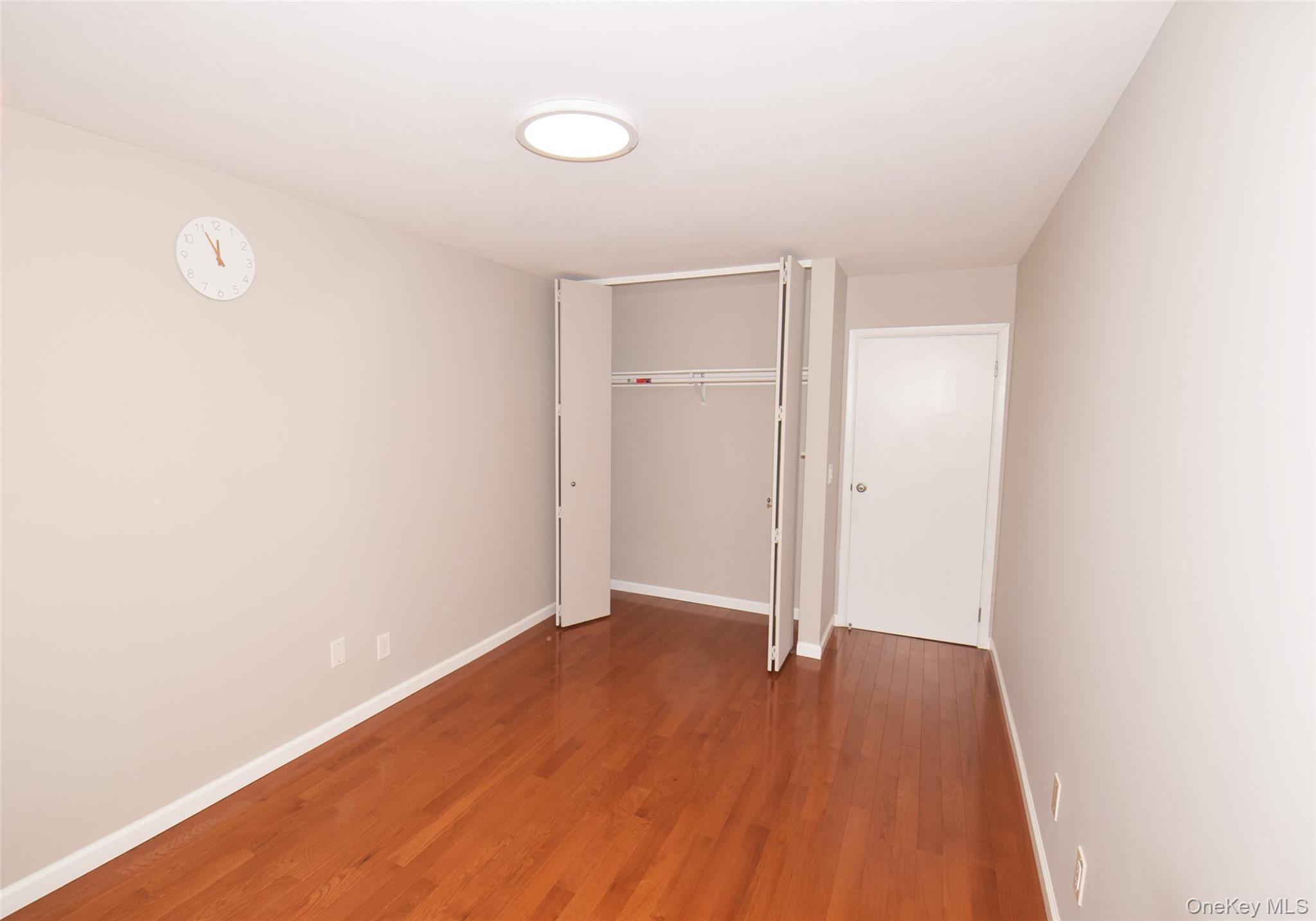 208 -04 Robert Road 189 L Property Photo 9