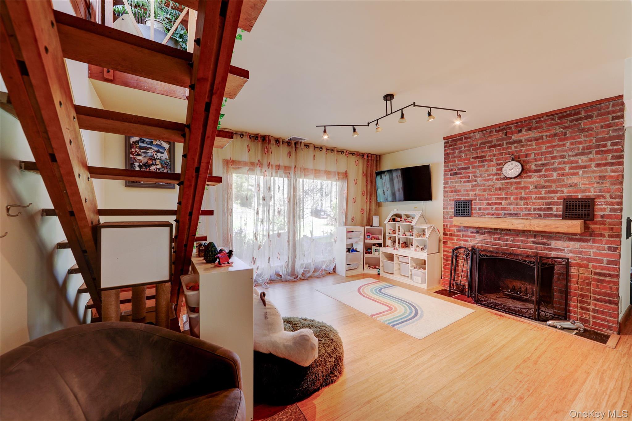 380 Long Ridge Road Property Photo 23
