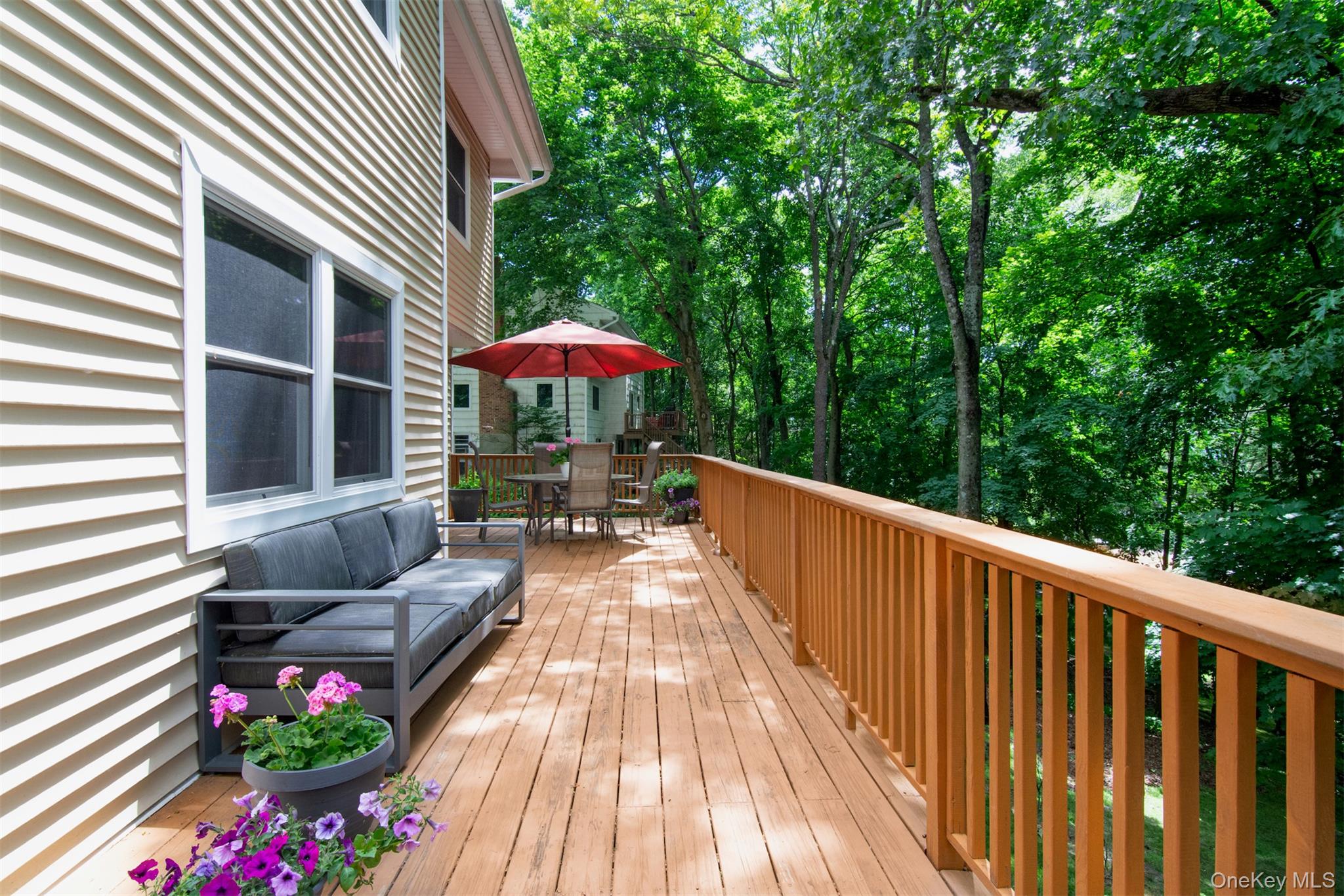 13 Janet Terrace Property Photo 14