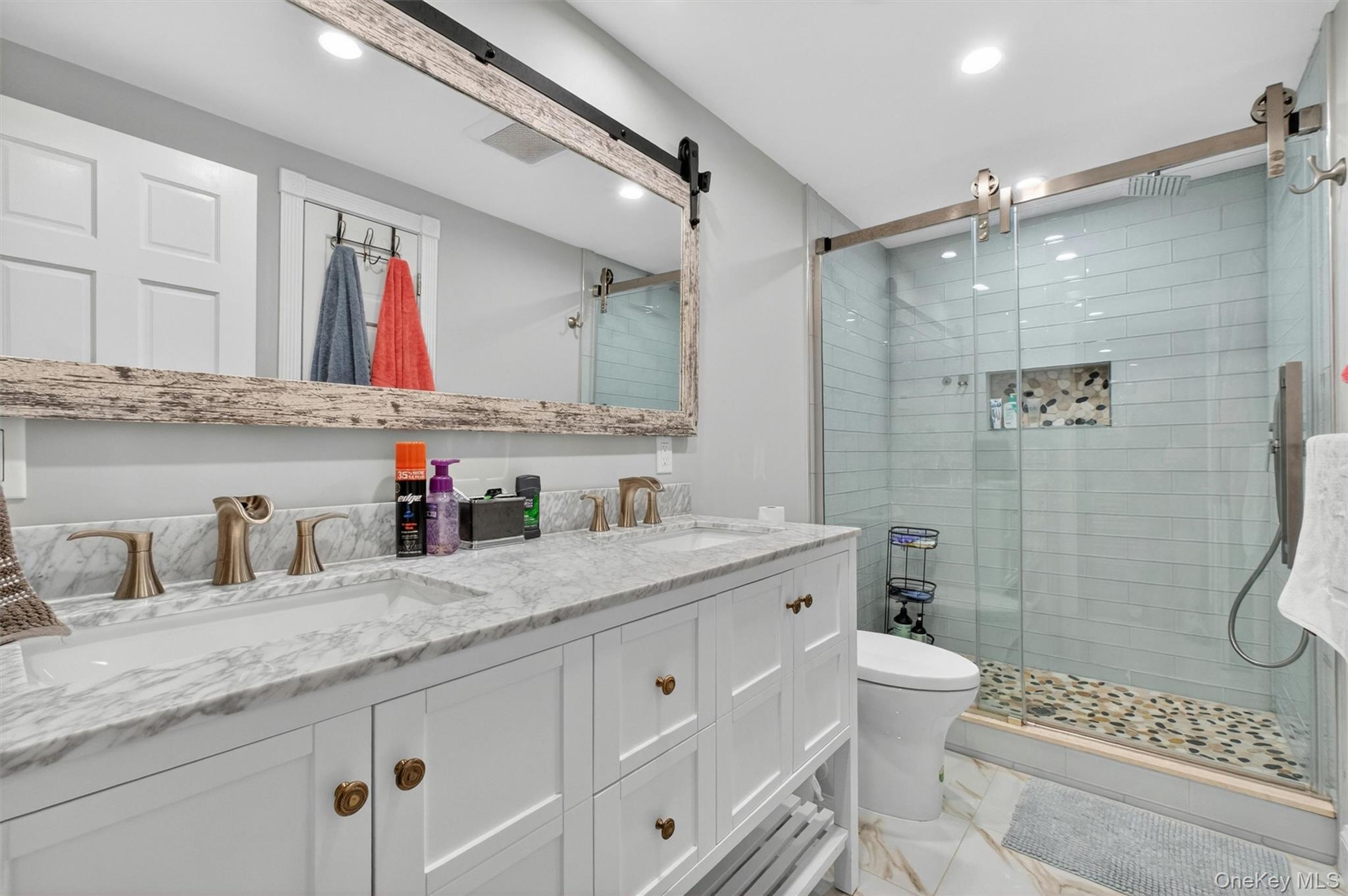 46 Camelot Road Property Photo 33