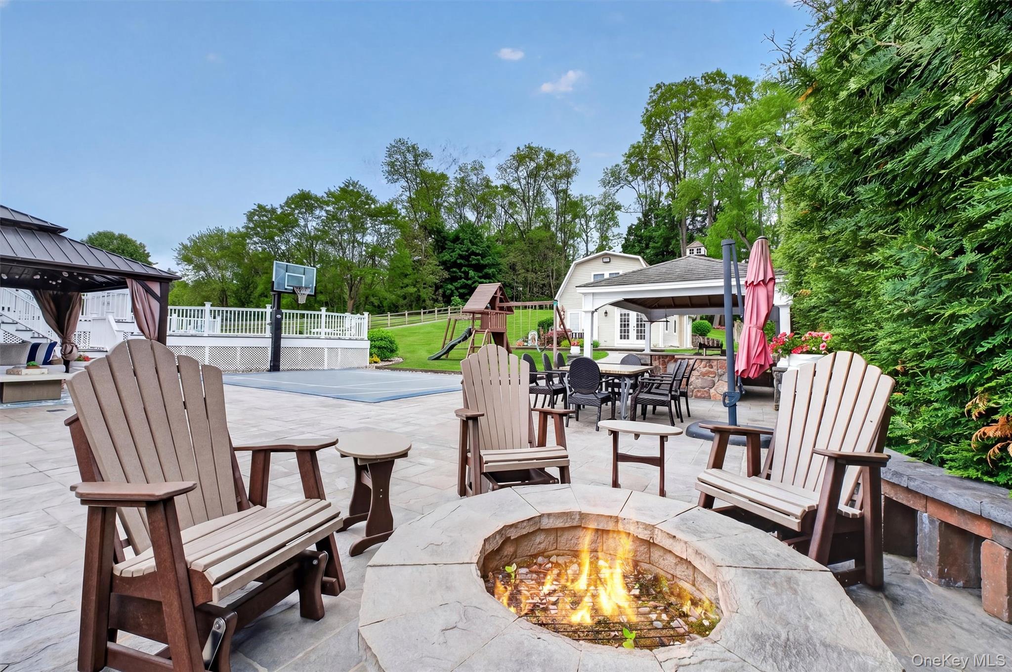 46 Camelot Road Property Photo 41