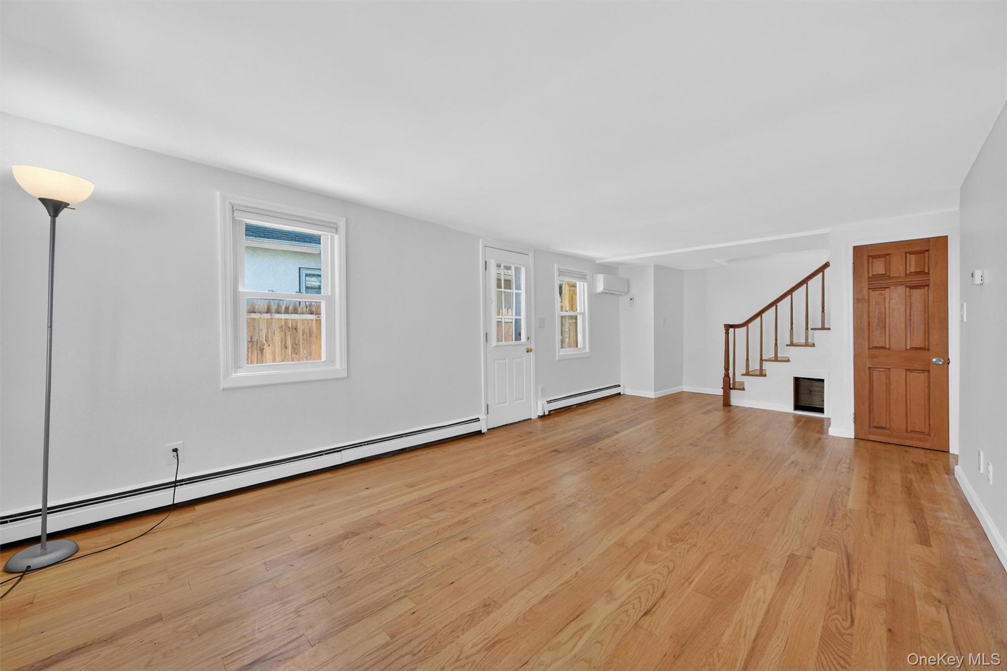 190 1/2 Grand Street Property Photo 7