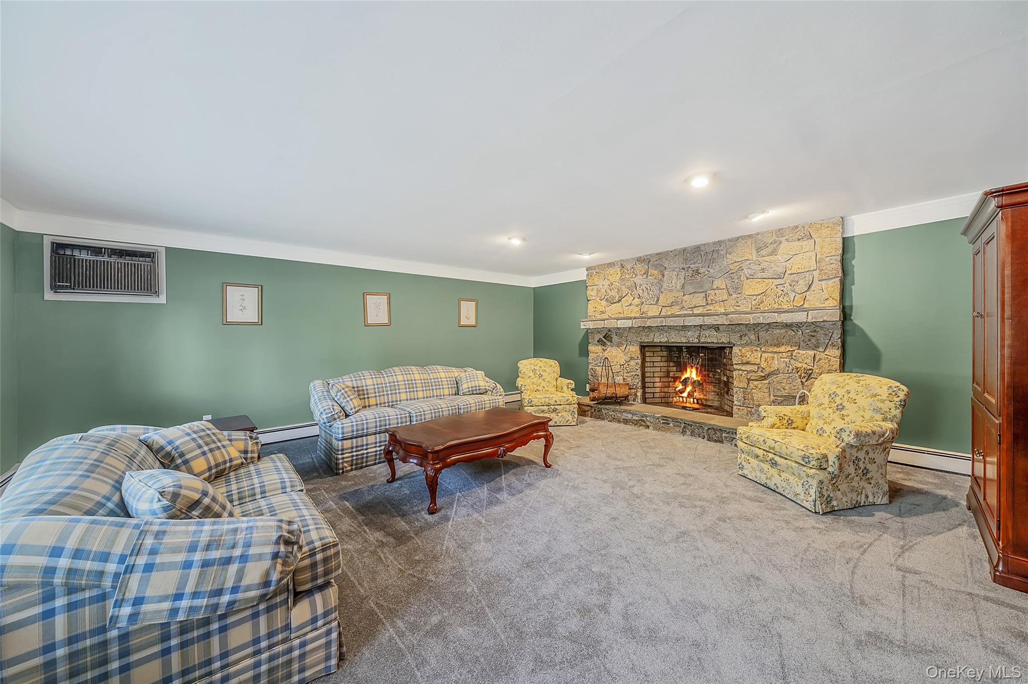 376 S Country Road Property Photo 14