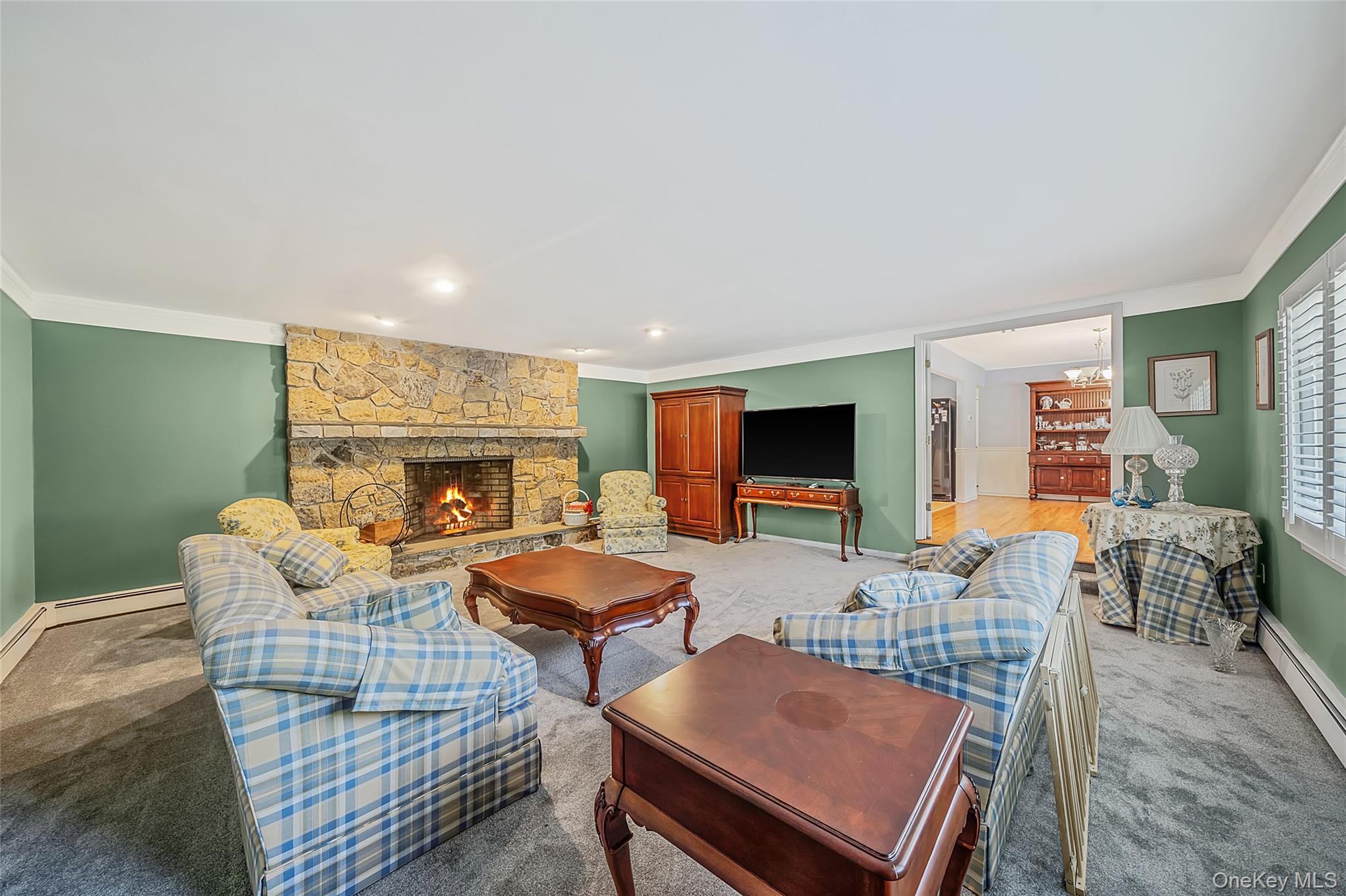 376 S Country Road Property Photo 16