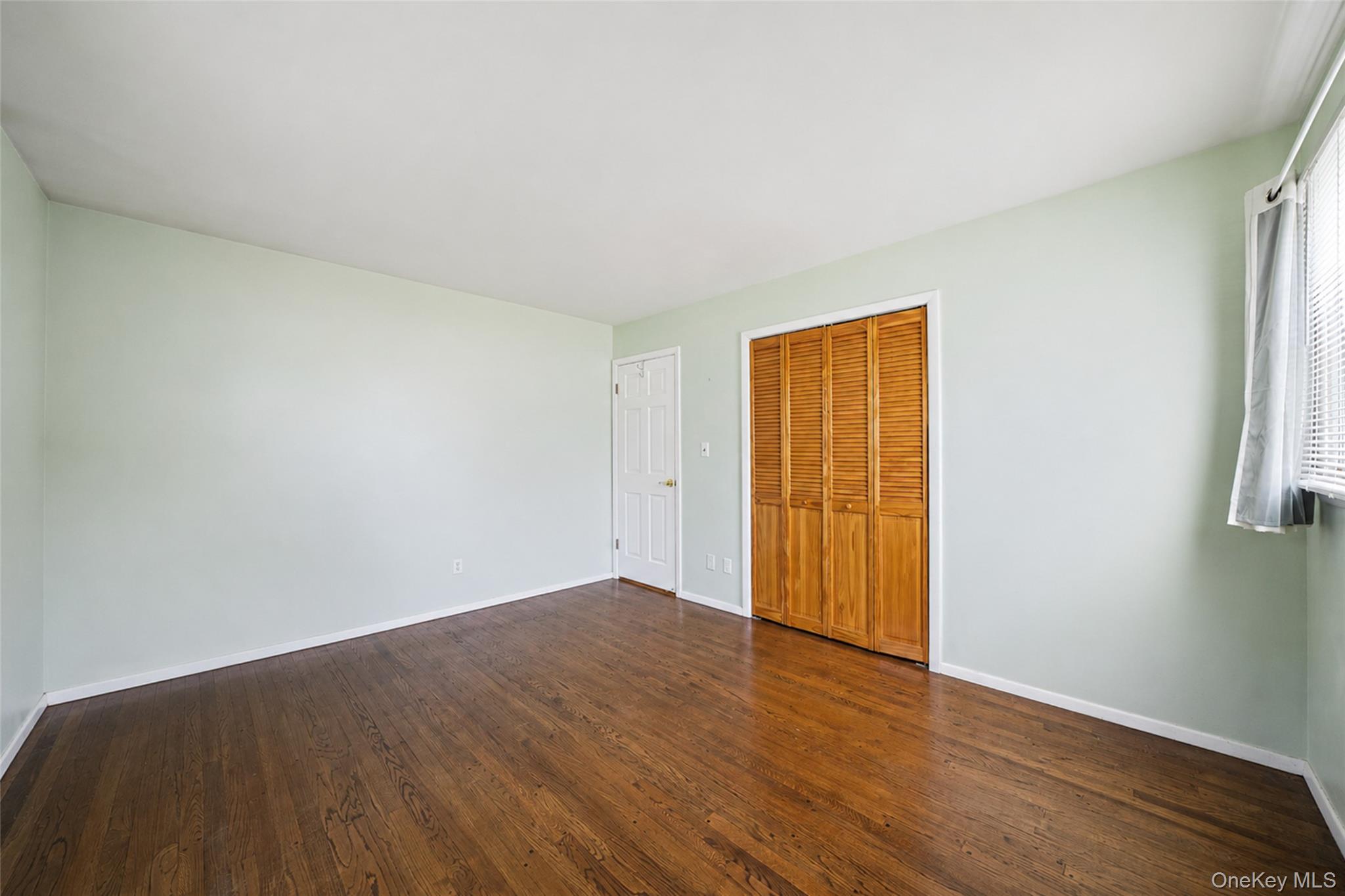 376 S Country Road Property Photo 21