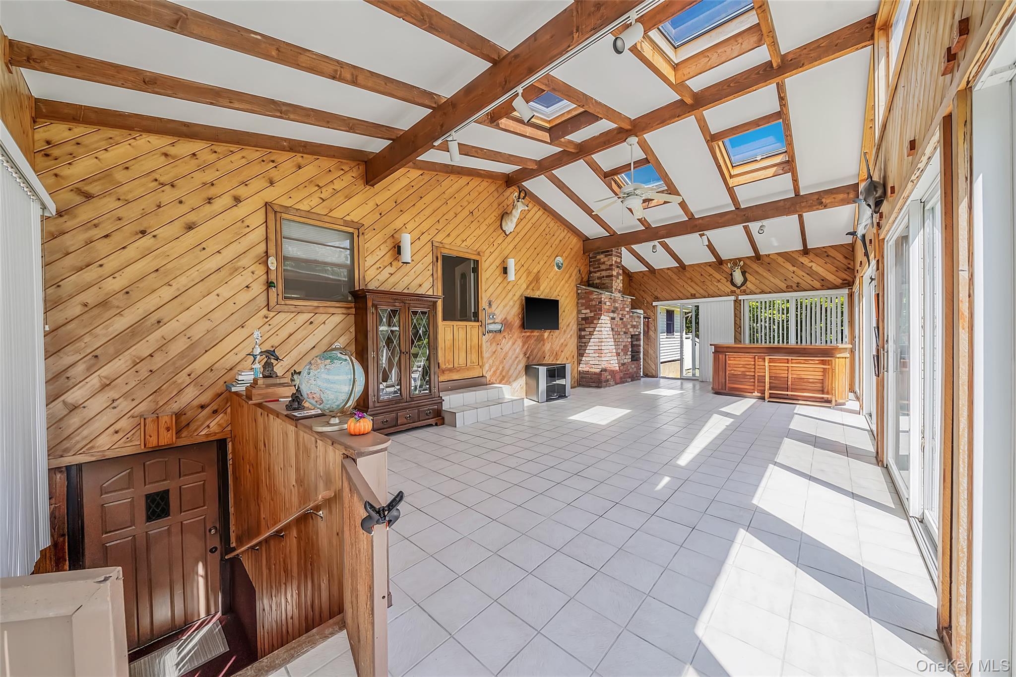 376 S Country Road Property Photo 23