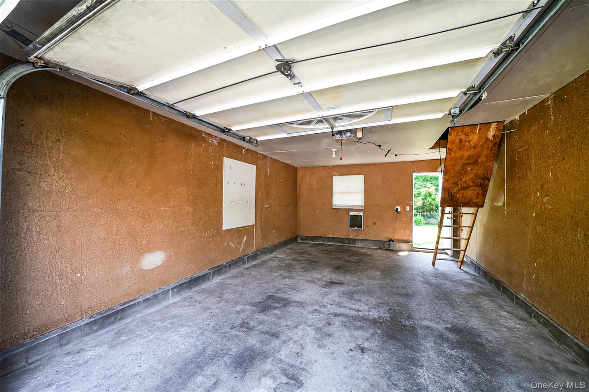 376 S Country Road Property Photo 30