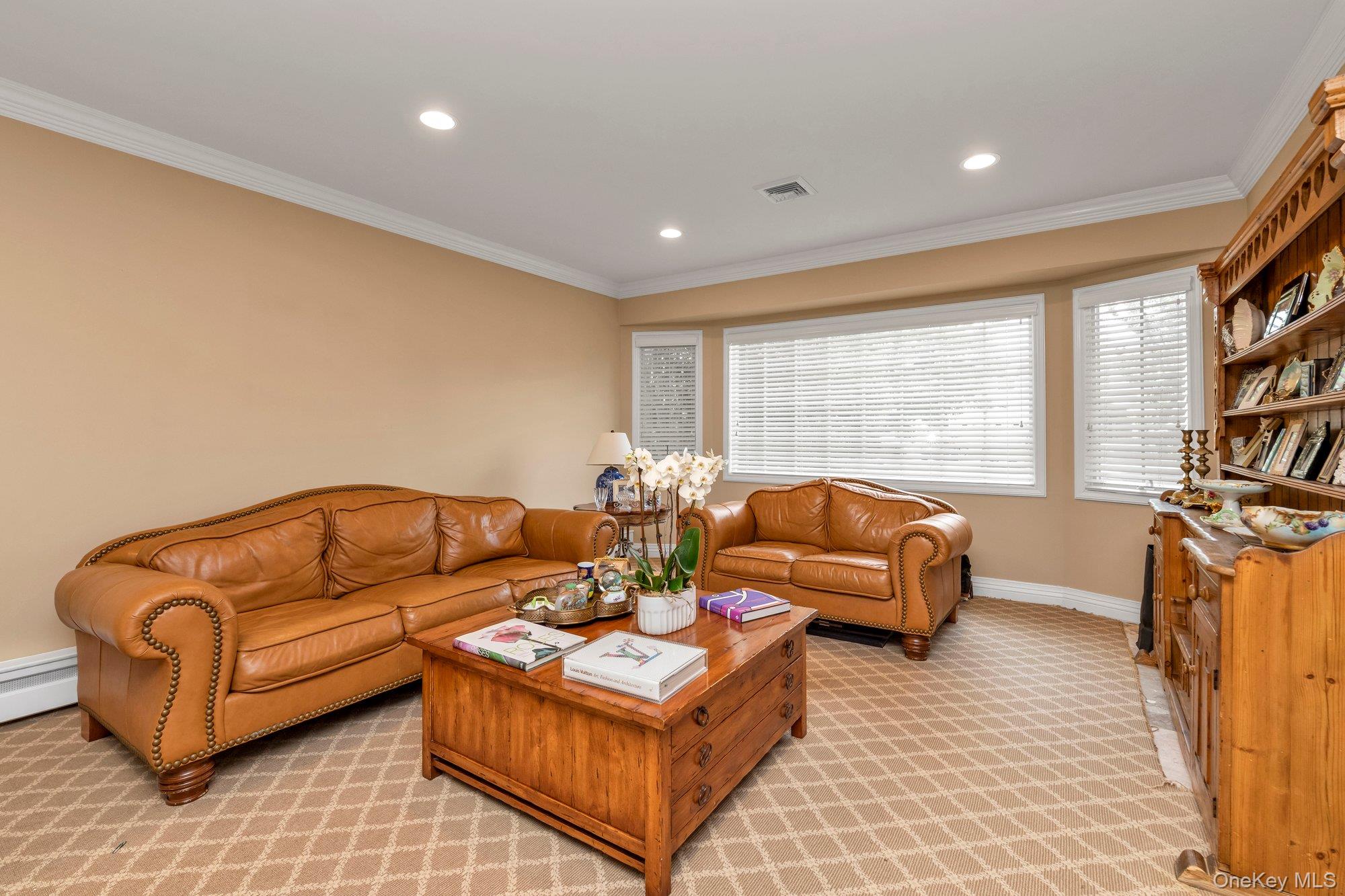 2114 Donna Drive Property Photo 5