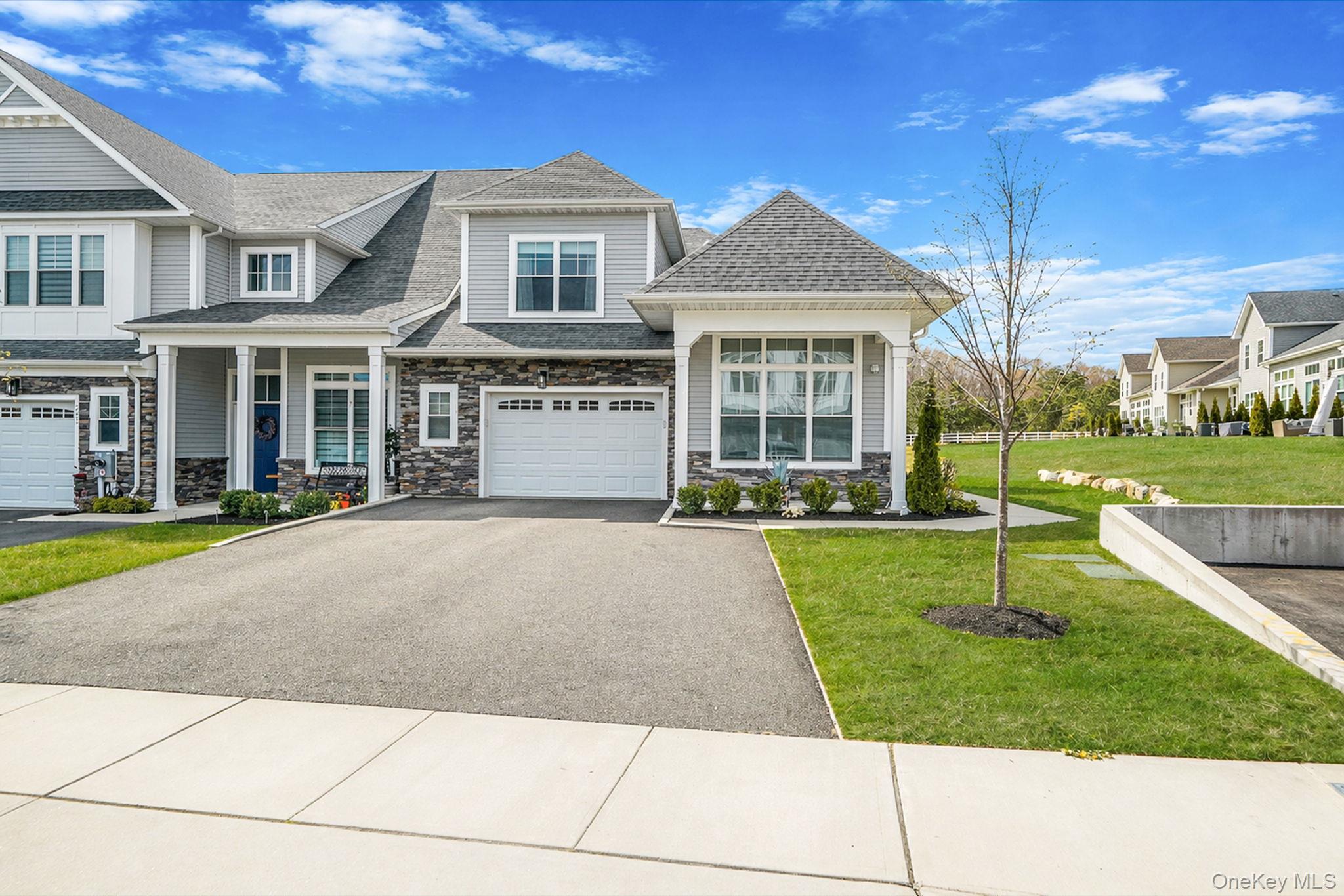 366 Wavell Avenue Property Photo 2
