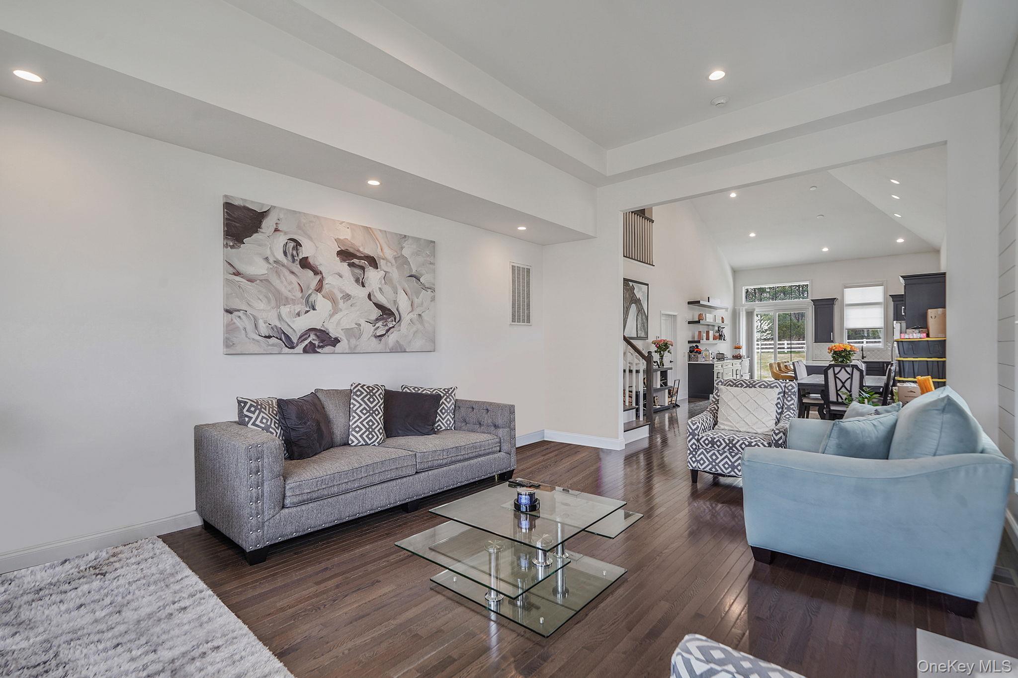 366 Wavell Avenue Property Photo 8
