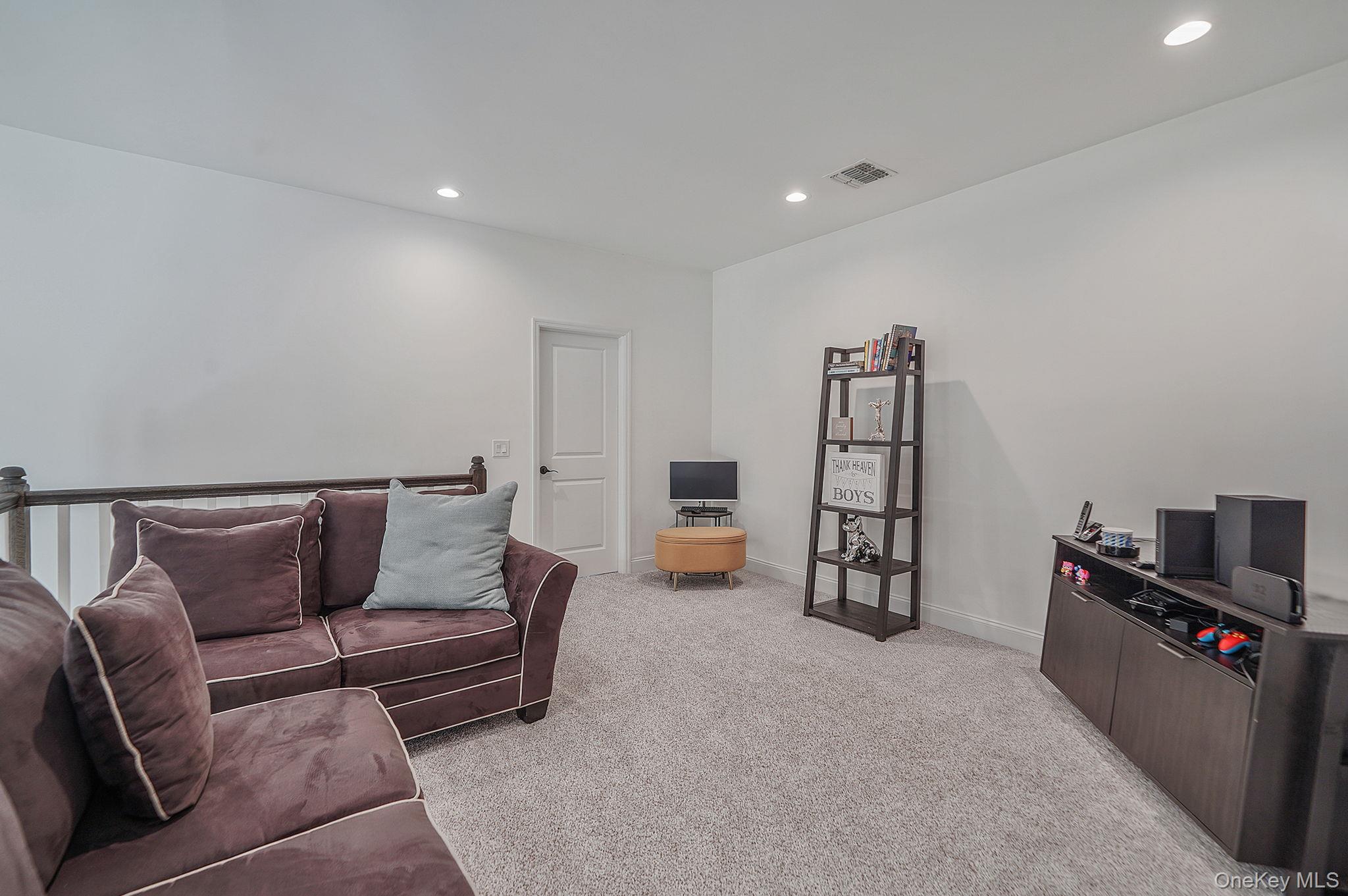 366 Wavell Avenue Property Photo 21