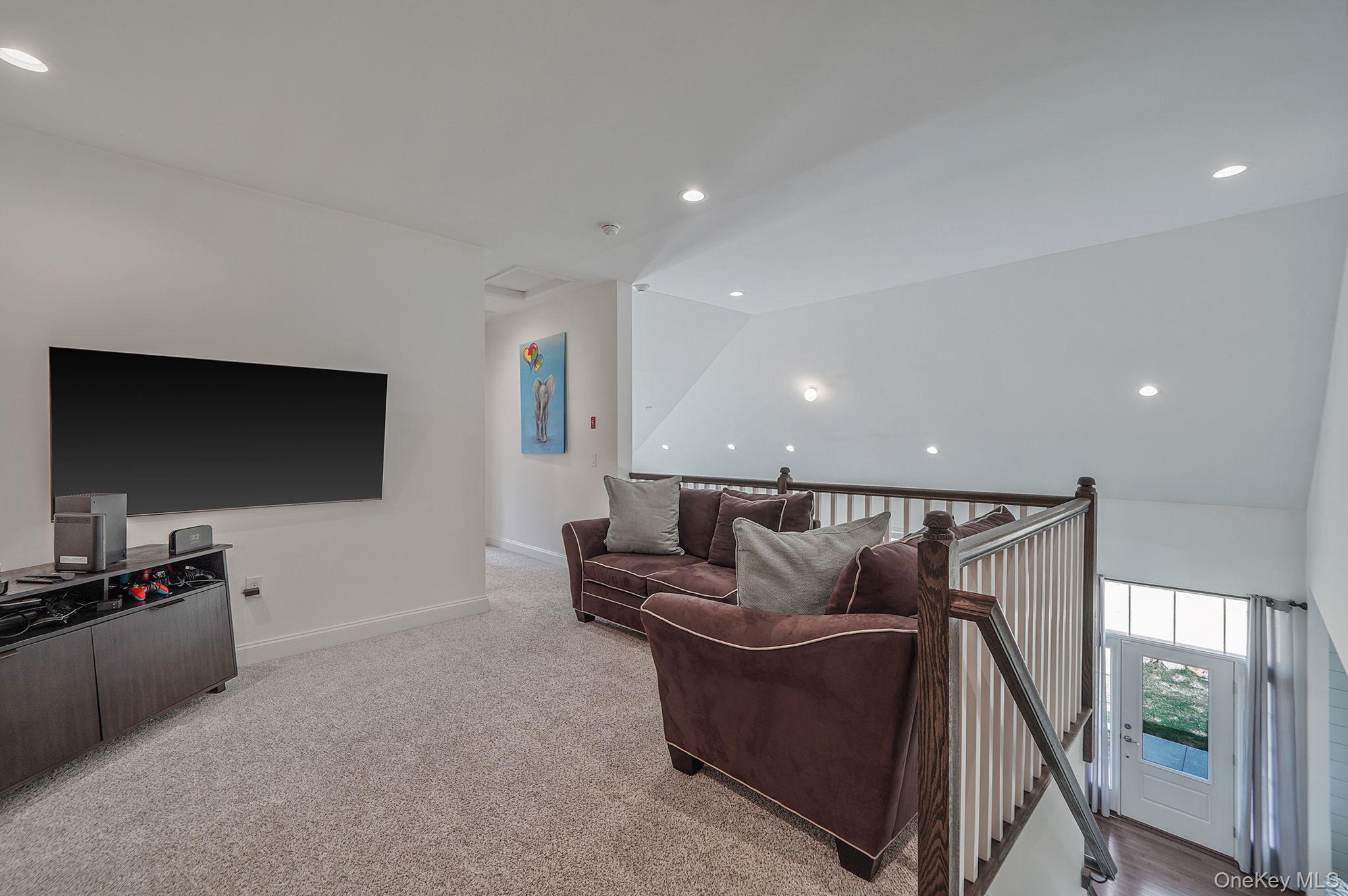 366 Wavell Avenue Property Photo 22