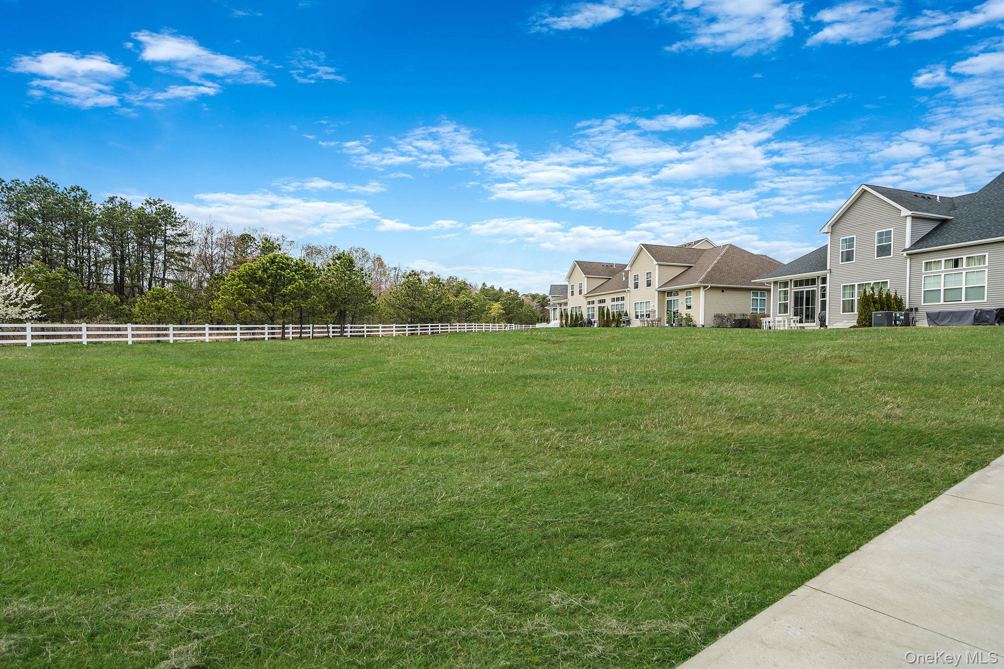 366 Wavell Avenue Property Photo 34