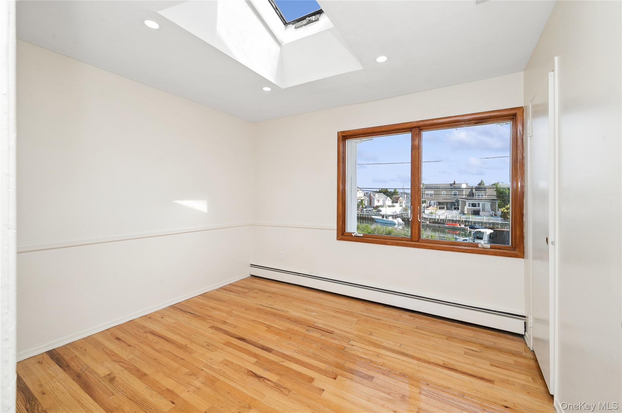 2625 Riverside Drive Property Photo 15