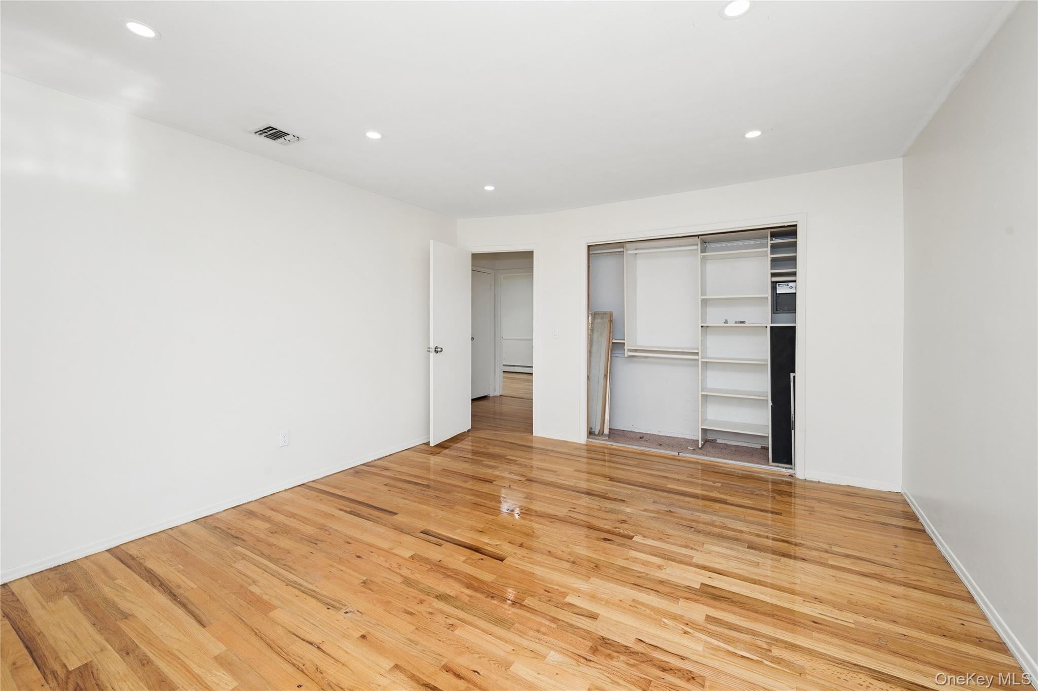 2625 Riverside Drive Property Photo 17