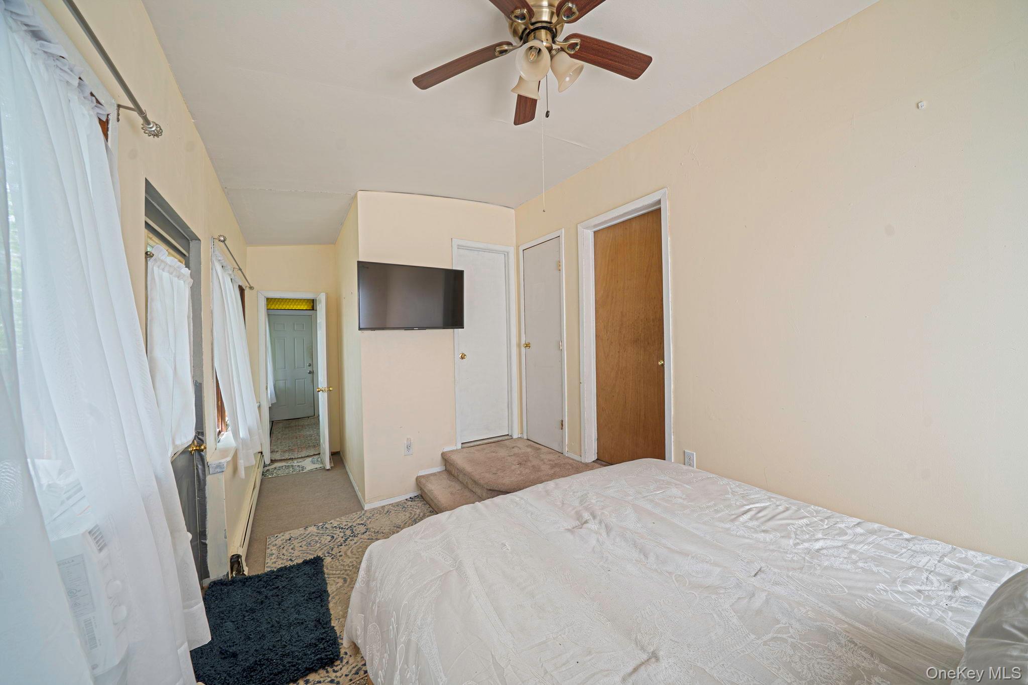 18 Houghton Boulevard Property Photo 17