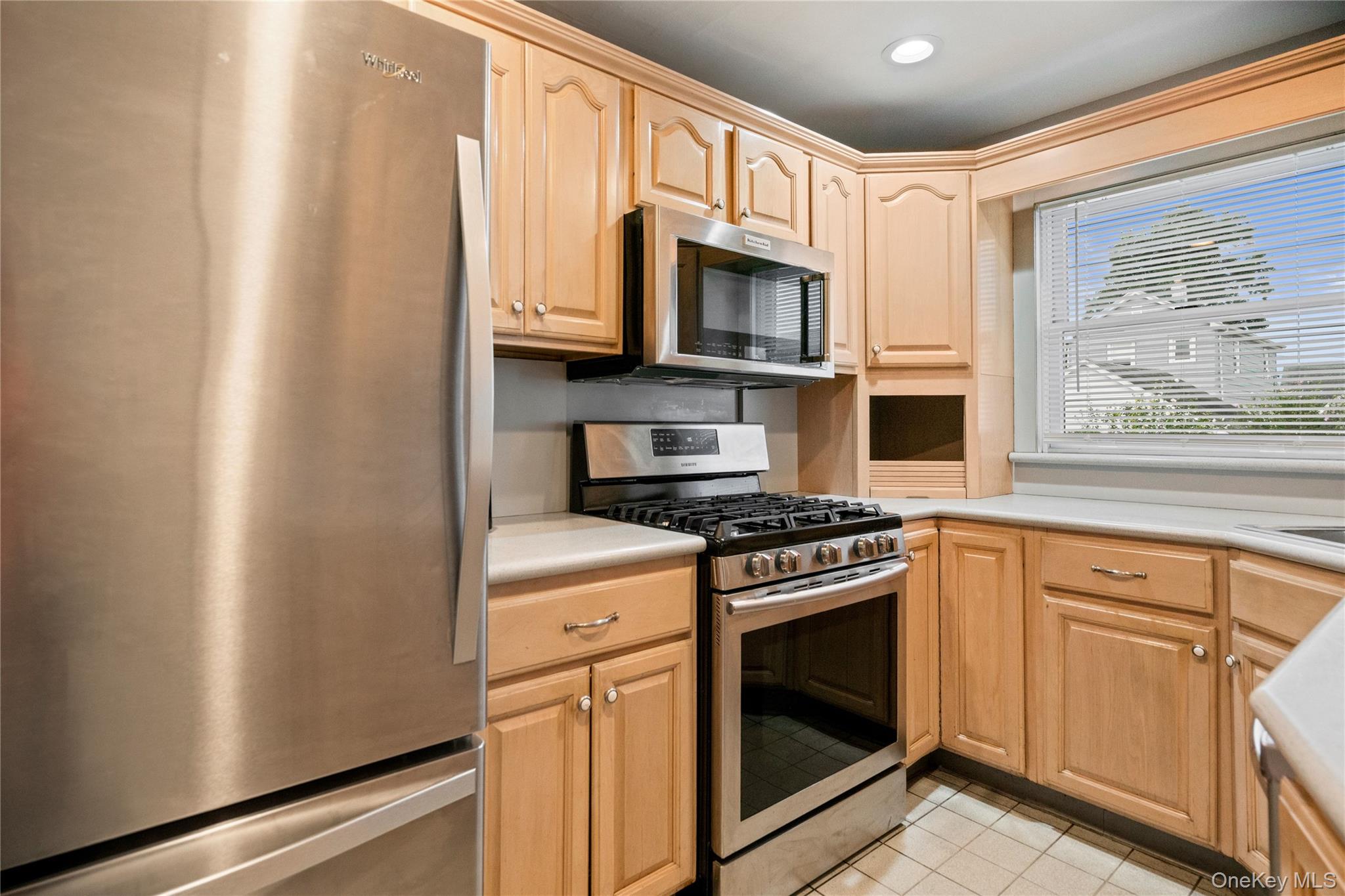 14 Filbert Street Property Photo 18