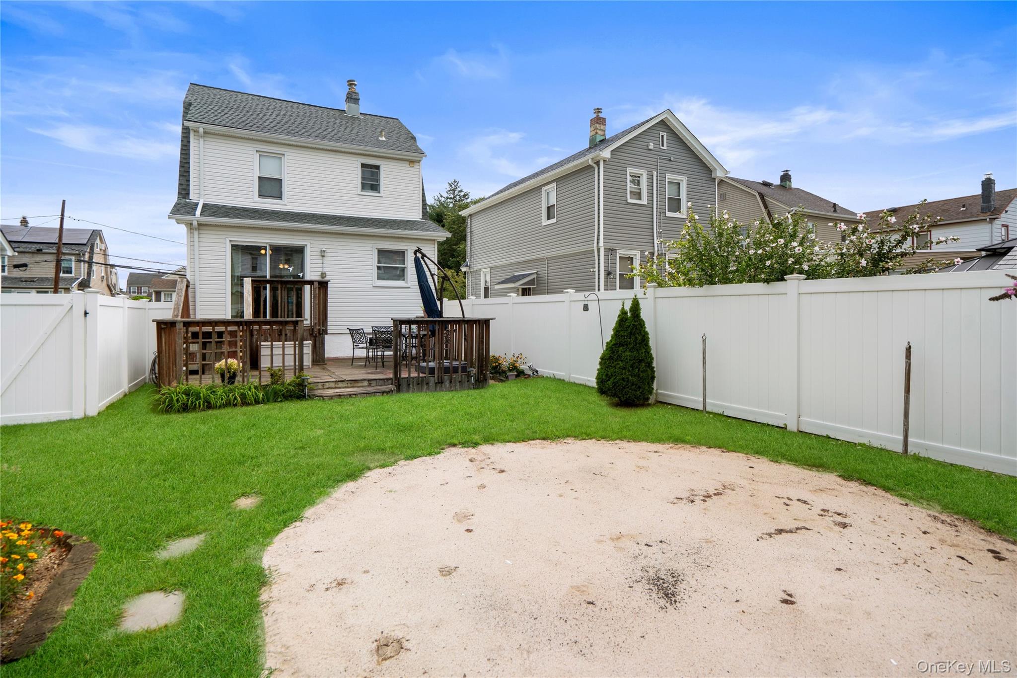14 Filbert Street Property Photo 26