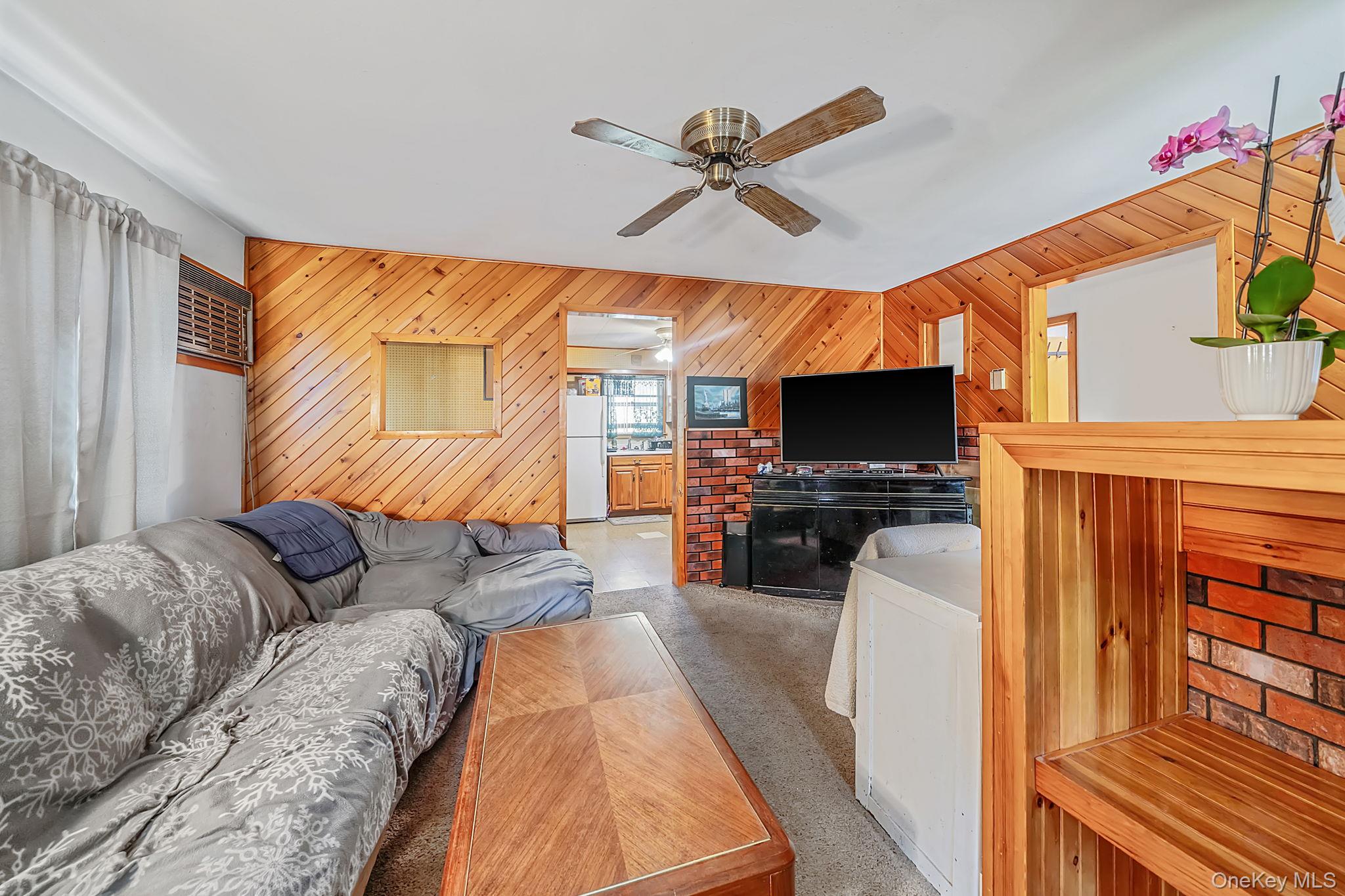 561 Chestnut Street Property Photo 2