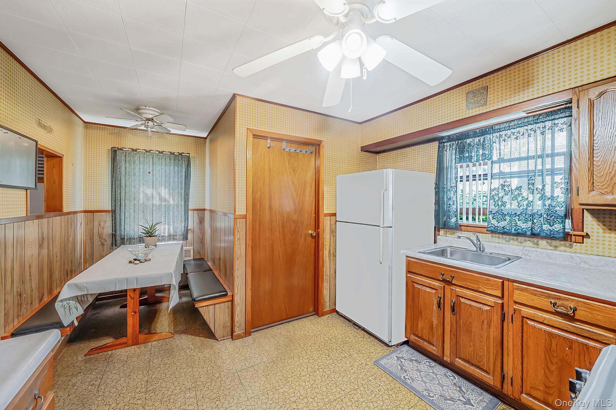561 Chestnut Street Property Photo 4