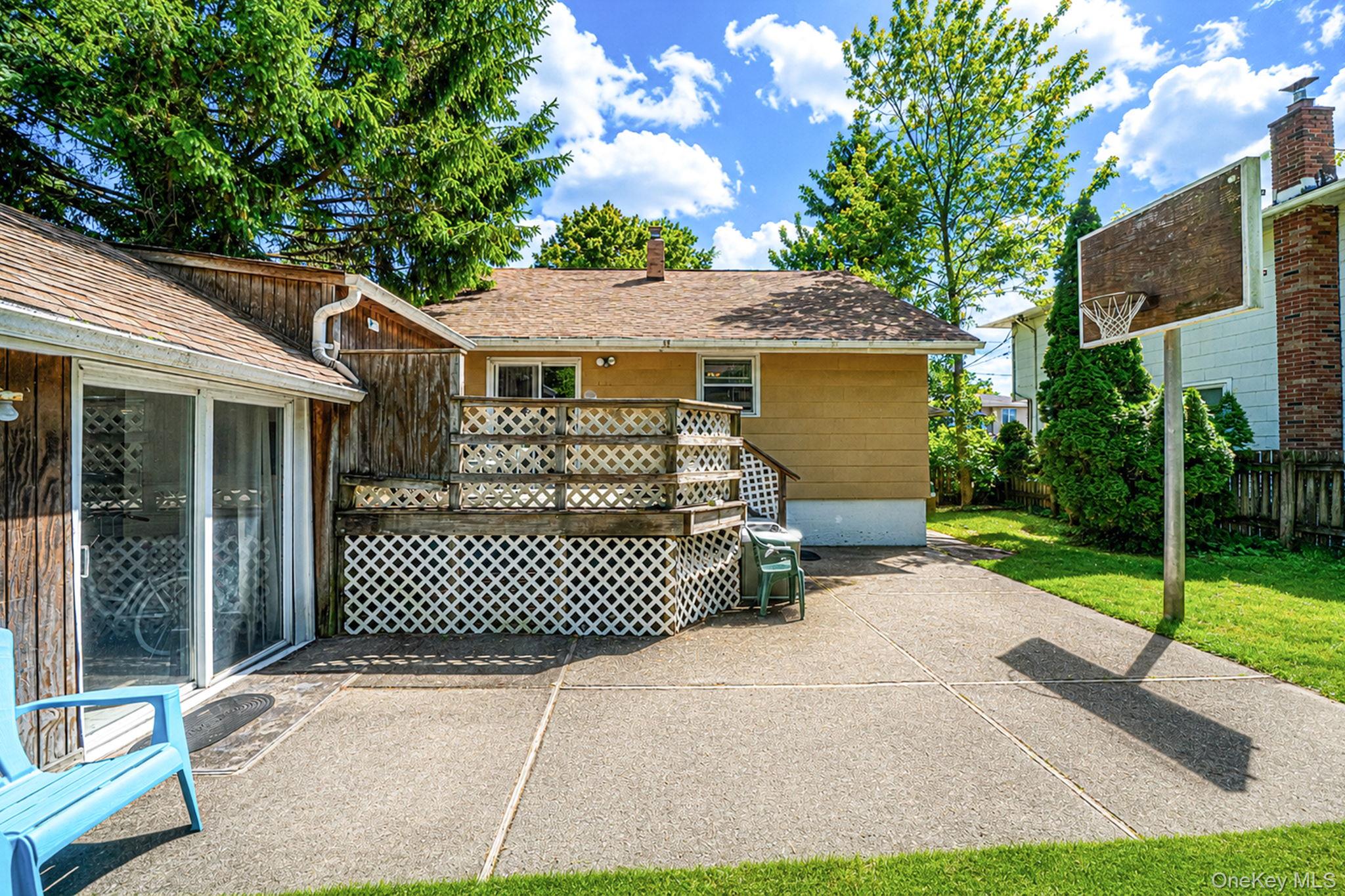 561 Chestnut Street Property Photo 17