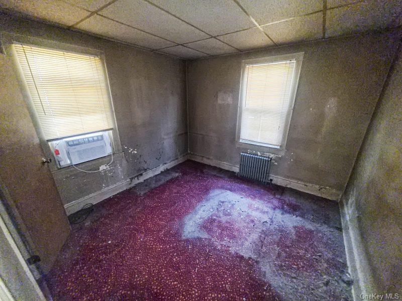185 S Brookside Avenue Property Photo 4