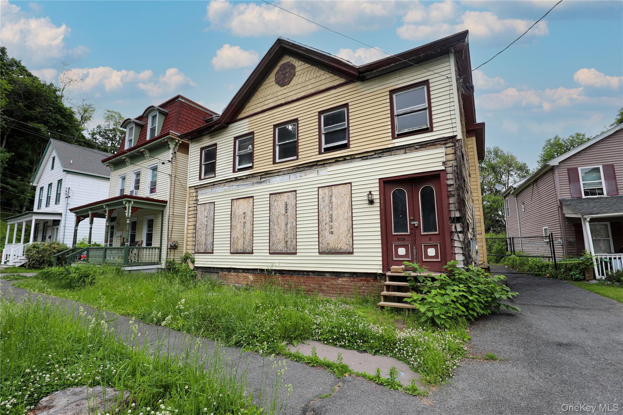 112 Hone Street Property Photo 2