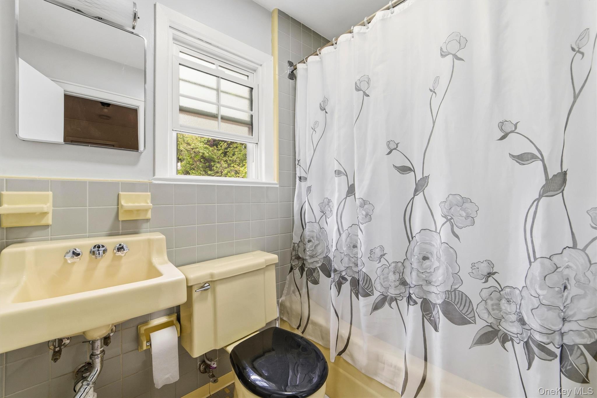 342 Roberts Avenue Property Photo 16