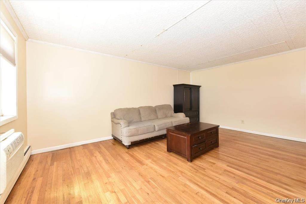 295 Merrick Road 4a Property Photo 5