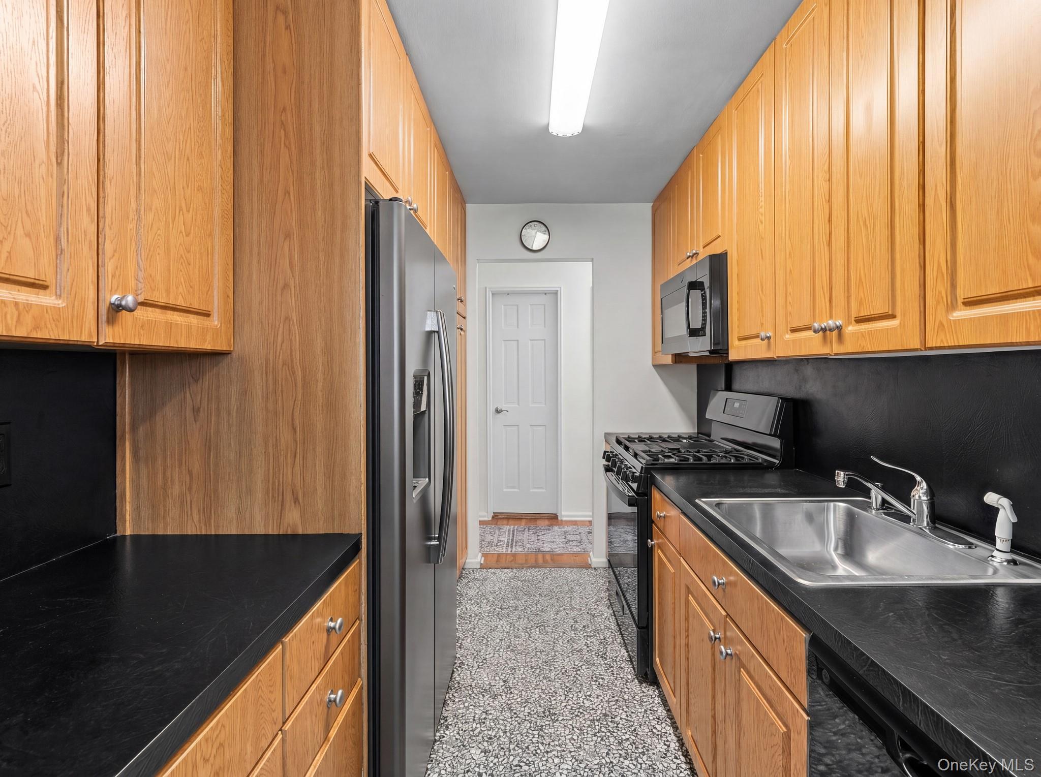 85-10 151 Avenue 2d Property Photo 36