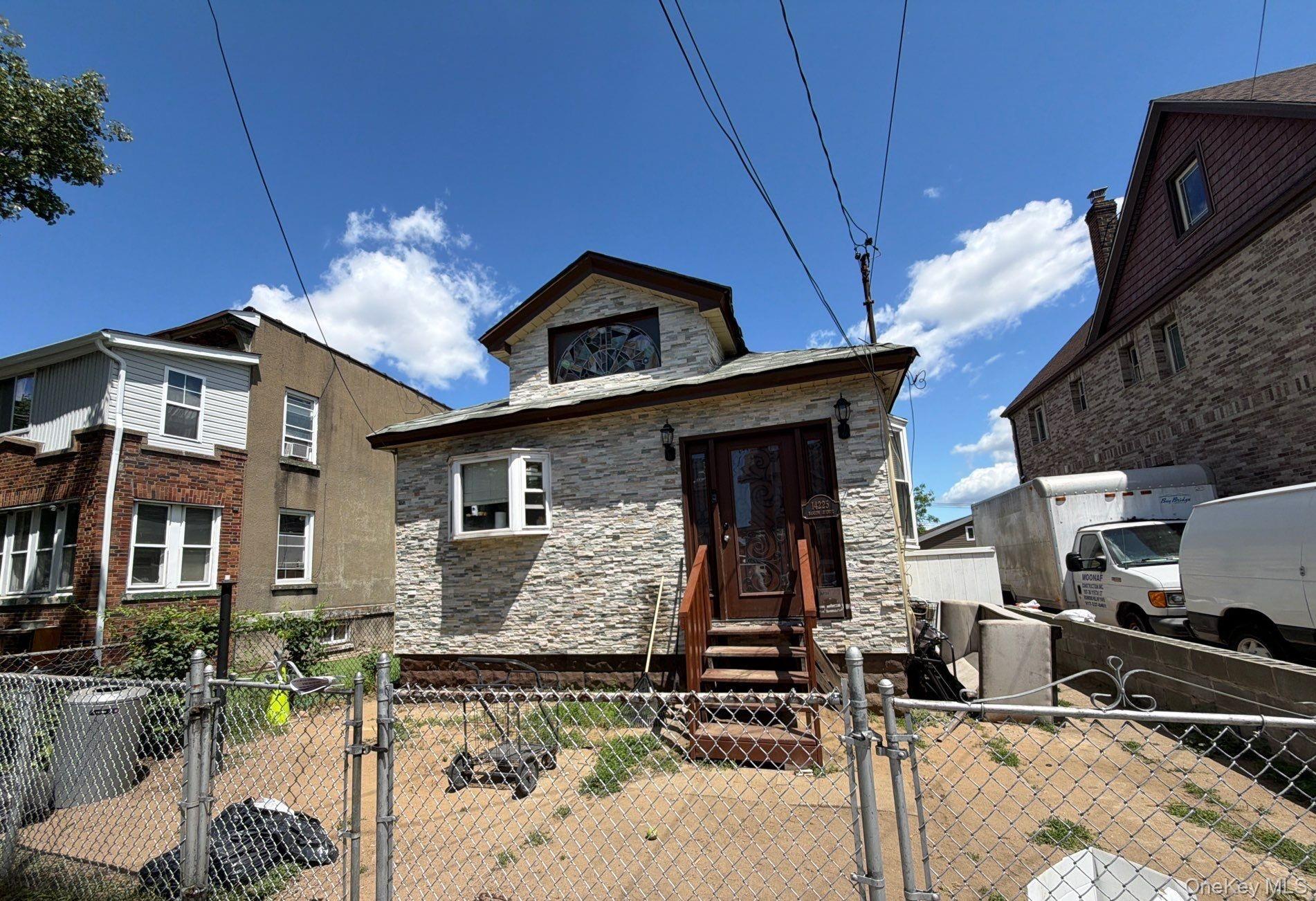 142-25 Bascom Avenue Property Photo 1