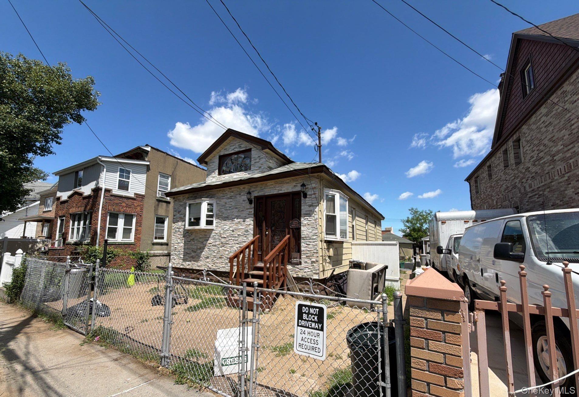 142-25 Bascom Avenue Property Photo 2