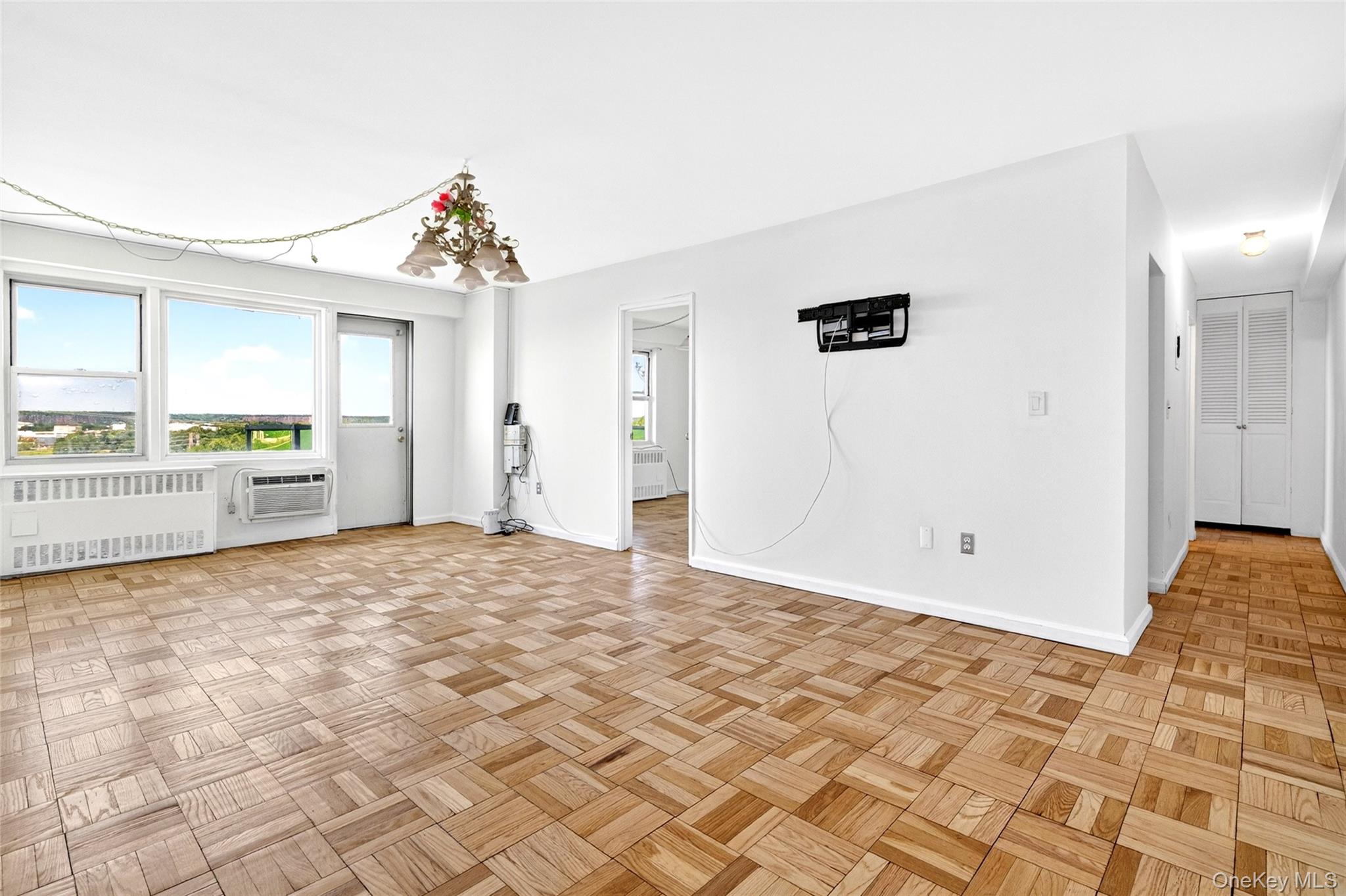 1841 Central Park Avenue 18a Property Photo 12