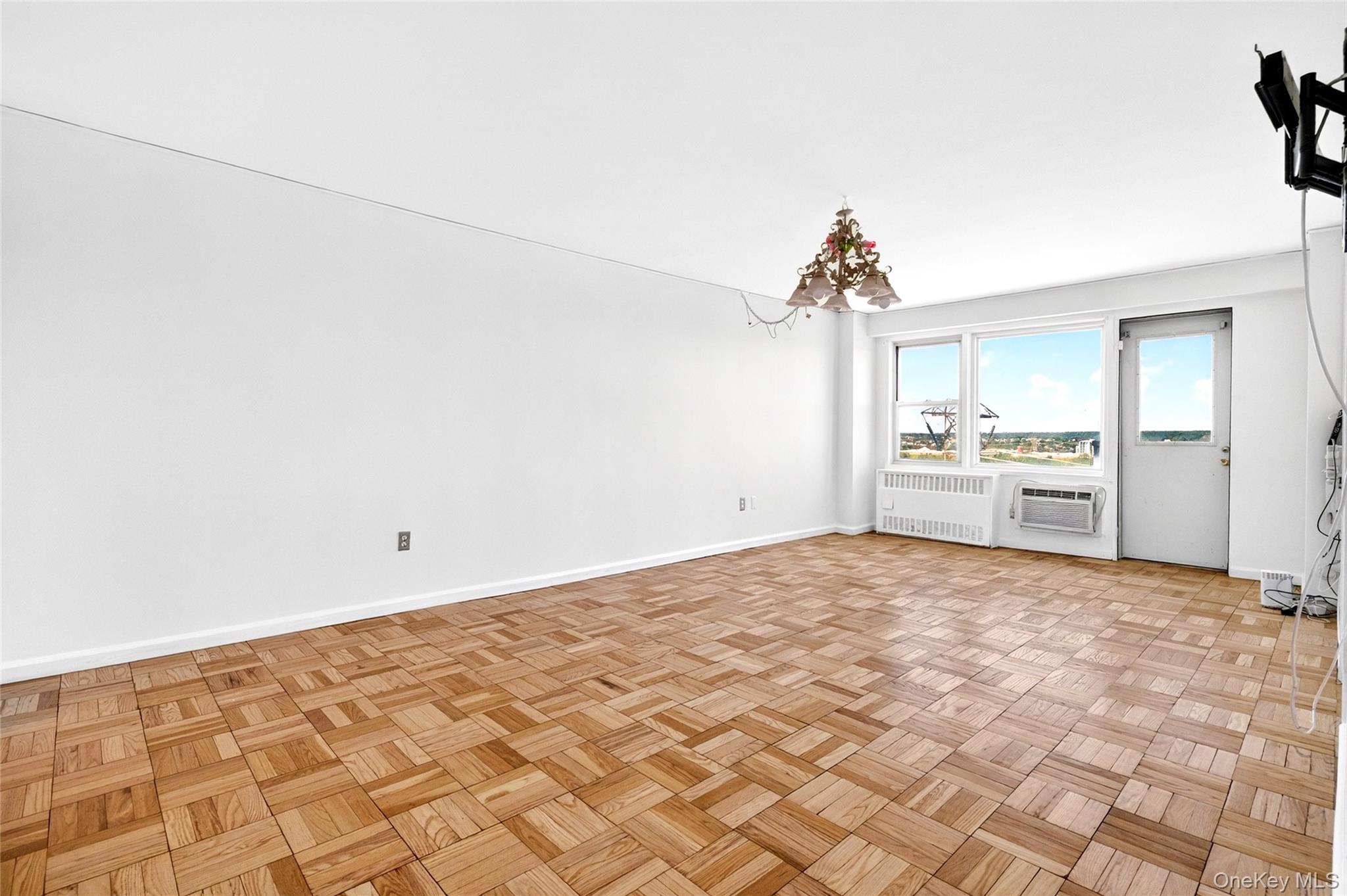 1841 Central Park Avenue 18a Property Photo 13