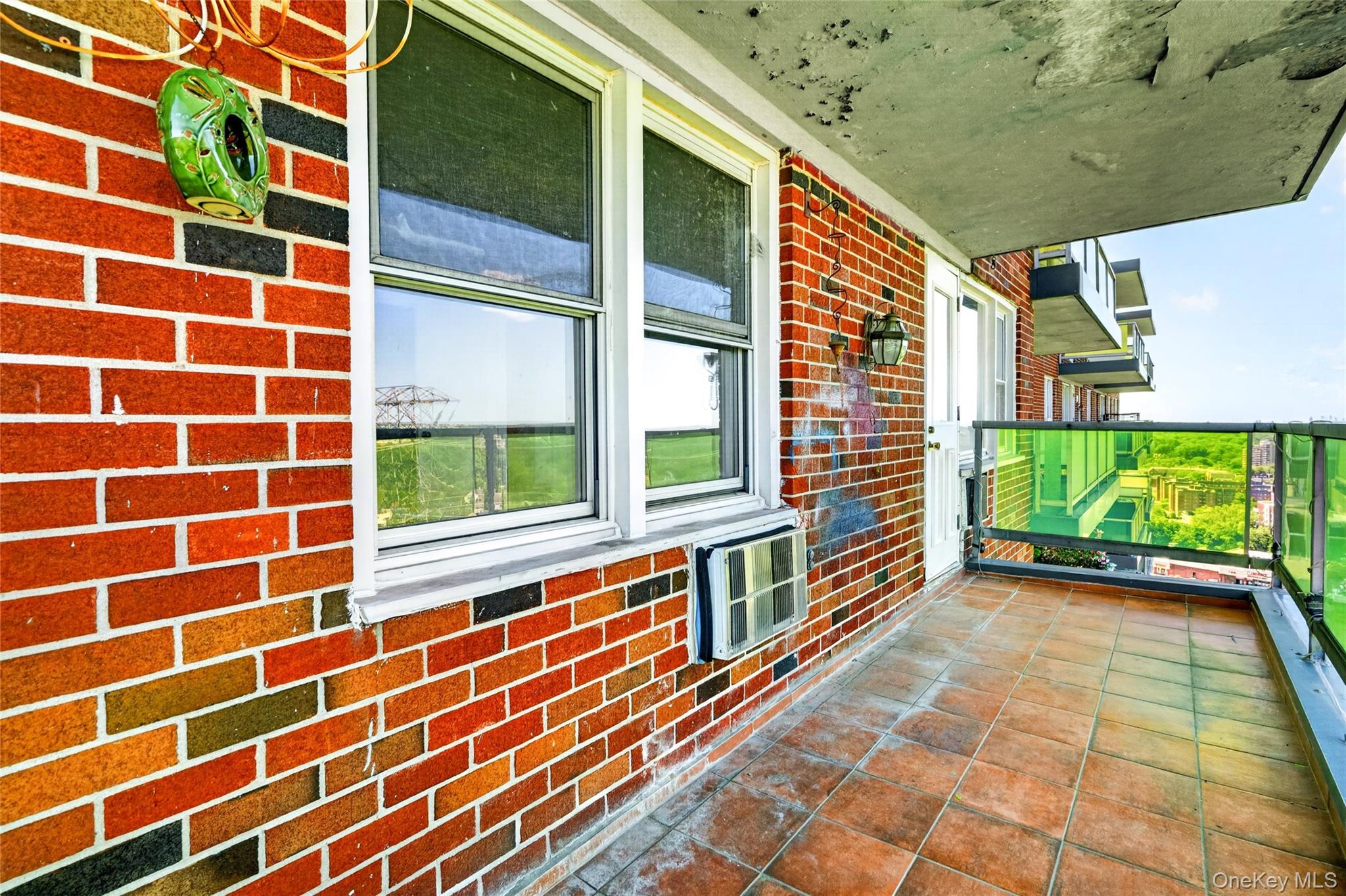 1841 Central Park Avenue 18a Property Photo 17