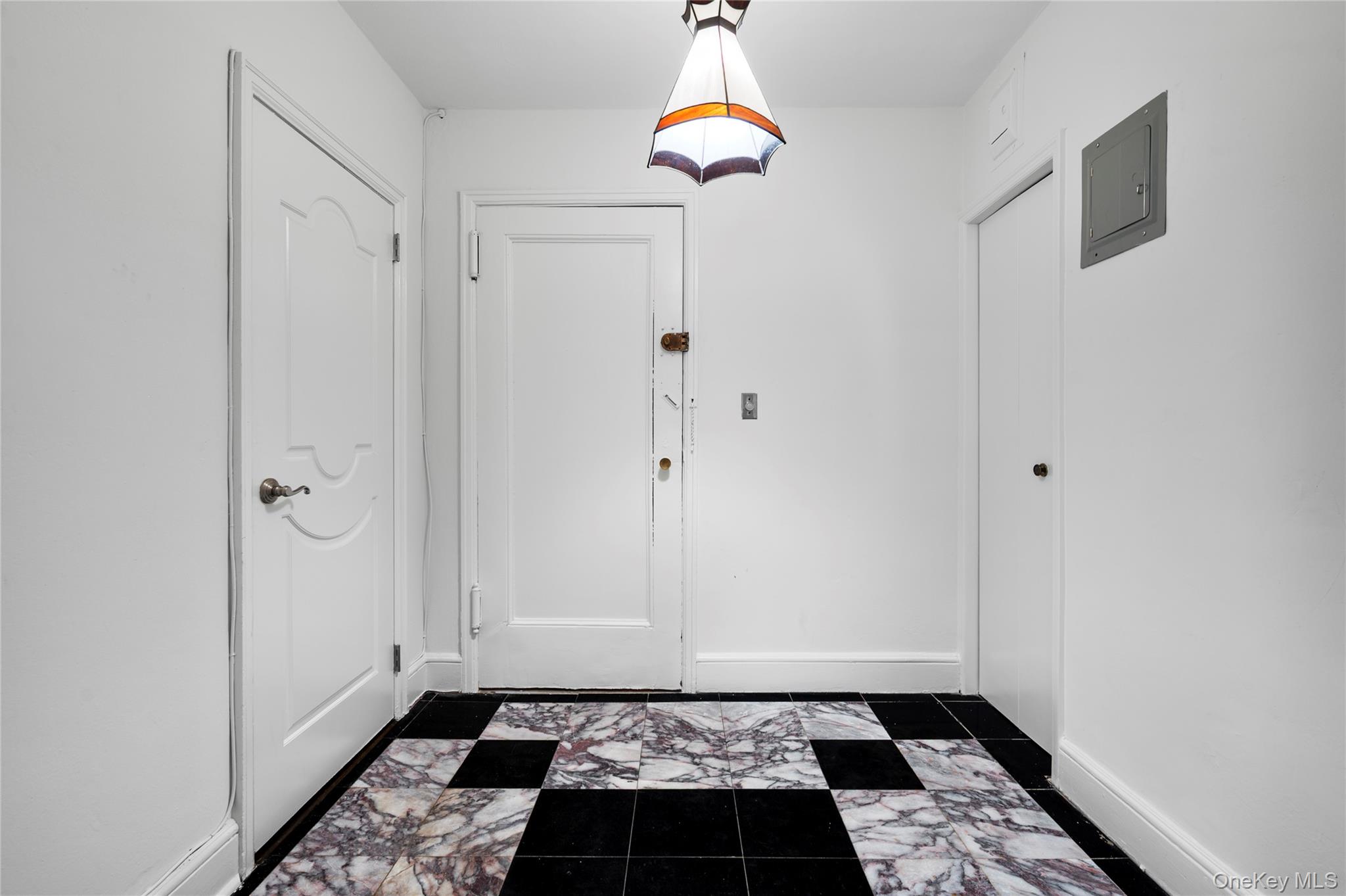 270 Bronxville Road B52 Property Photo 3