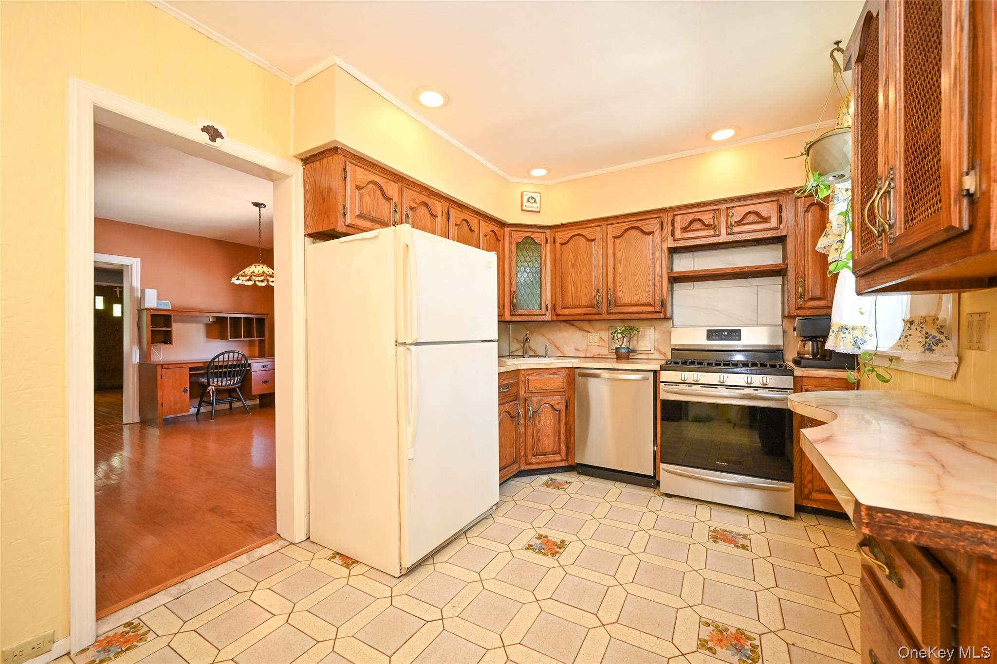 6953 73rd Place Property Photo 10