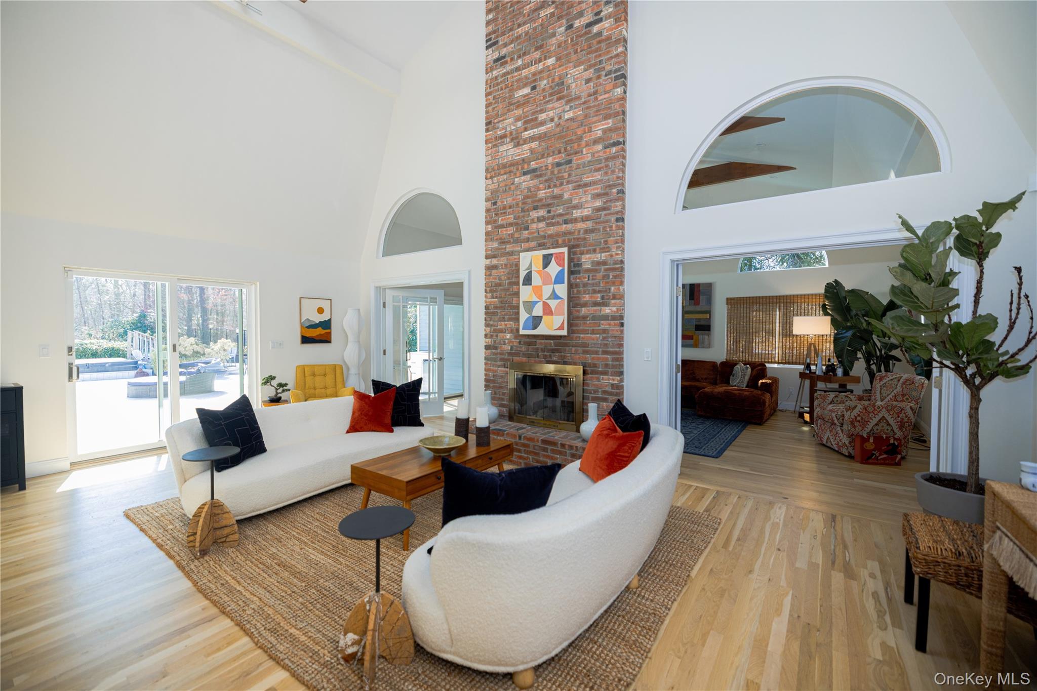 220 Pleasure Drive Property Photo 8