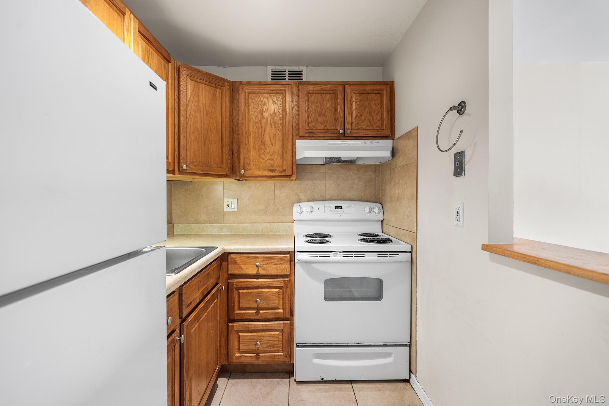 115 Dehaven Drive 105 Property Photo 5