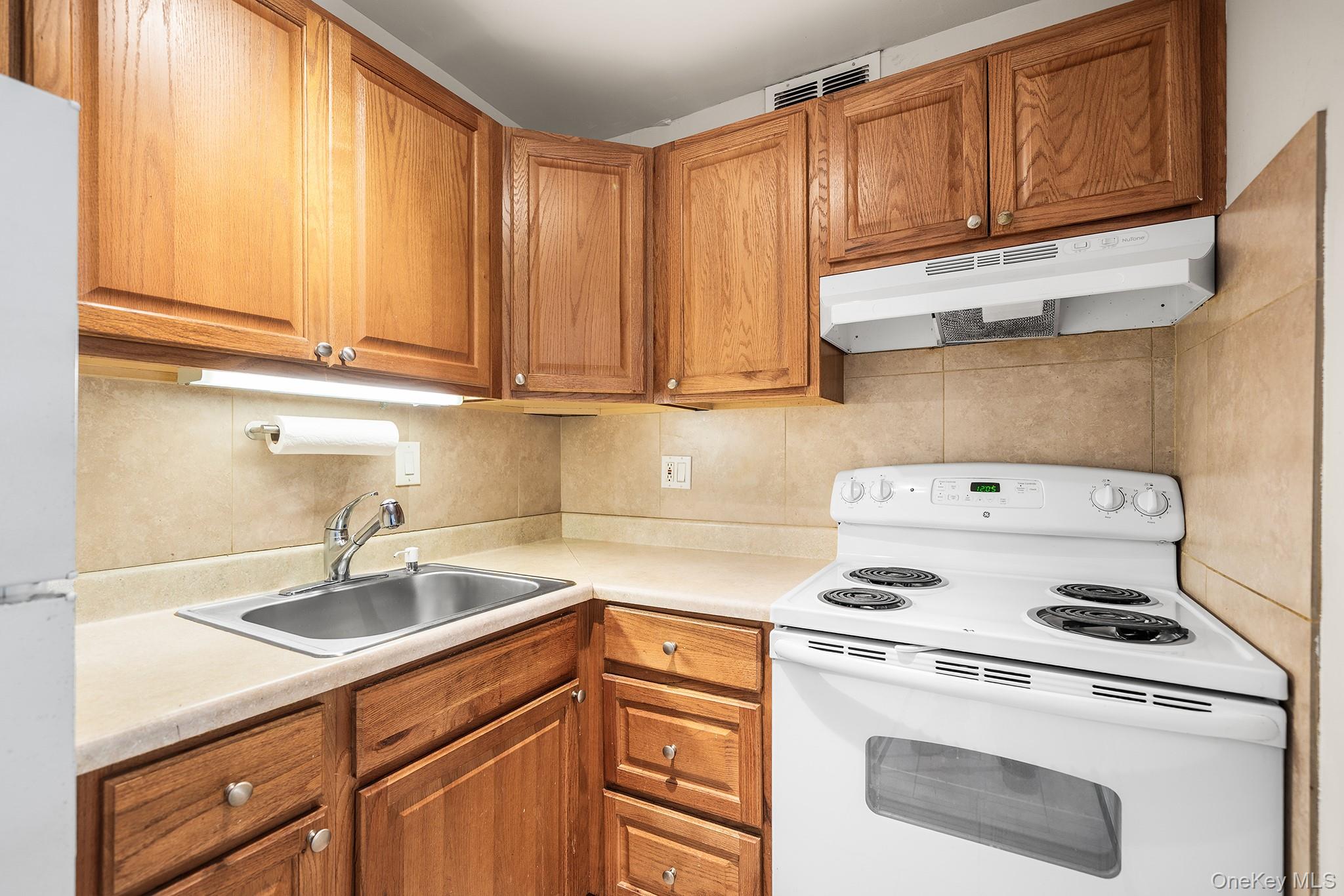 115 Dehaven Drive 105 Property Photo 6