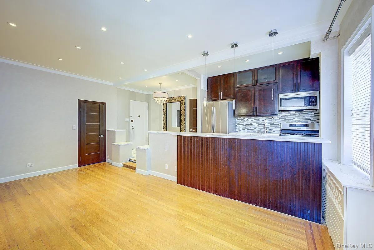 76-36 113 Street 6f Property Photo 2