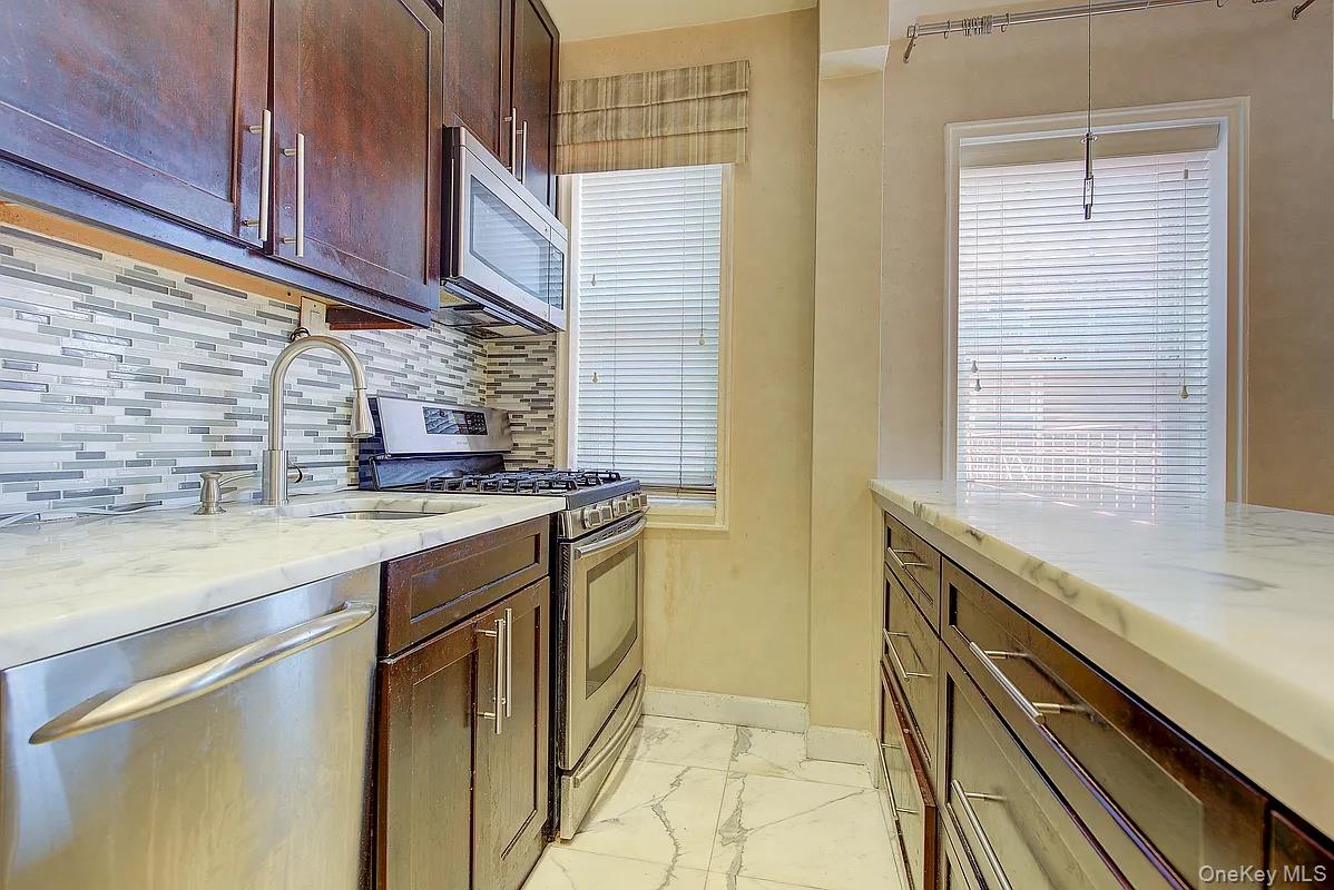 76-36 113 Street 6f Property Photo 11