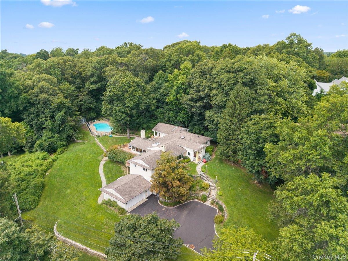 5 Agnes Circle Property Photo 2