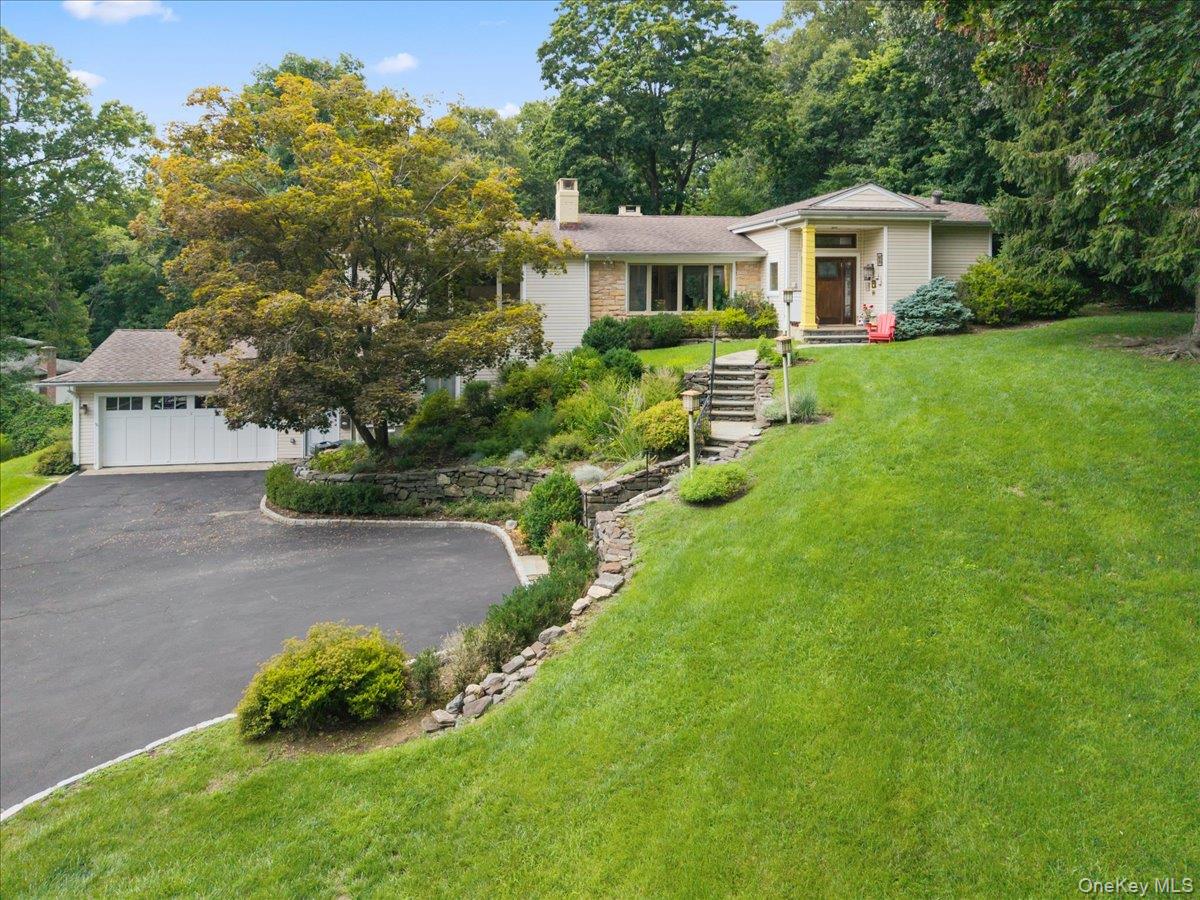 5 Agnes Circle Property Photo 3