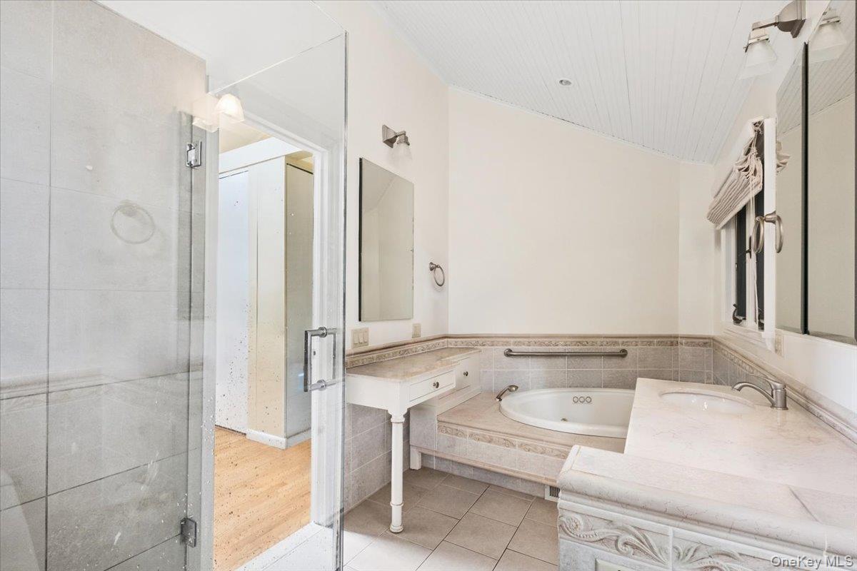 5 Agnes Circle Property Photo 23
