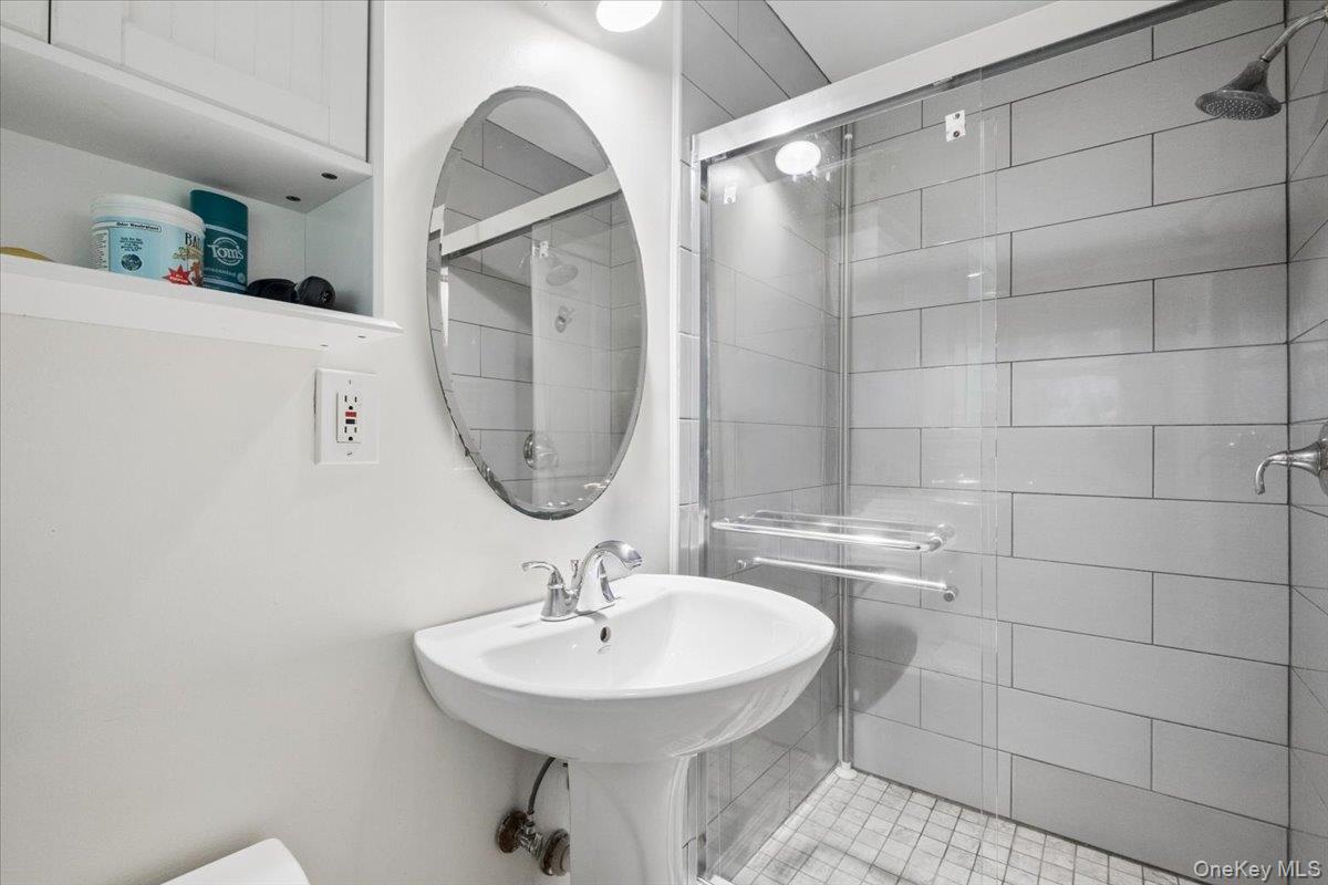 5 Agnes Circle Property Photo 27