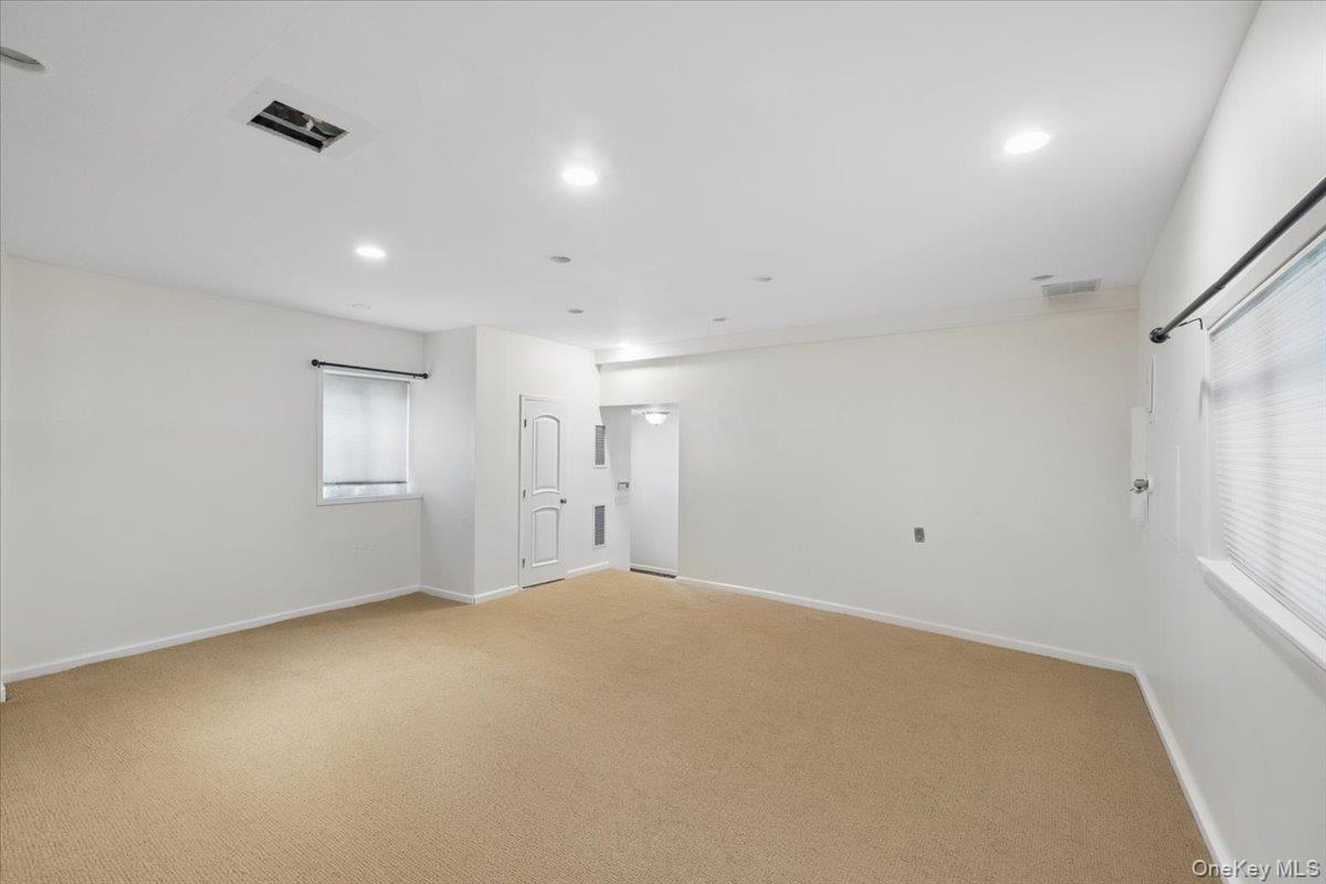 5 Agnes Circle Property Photo 30
