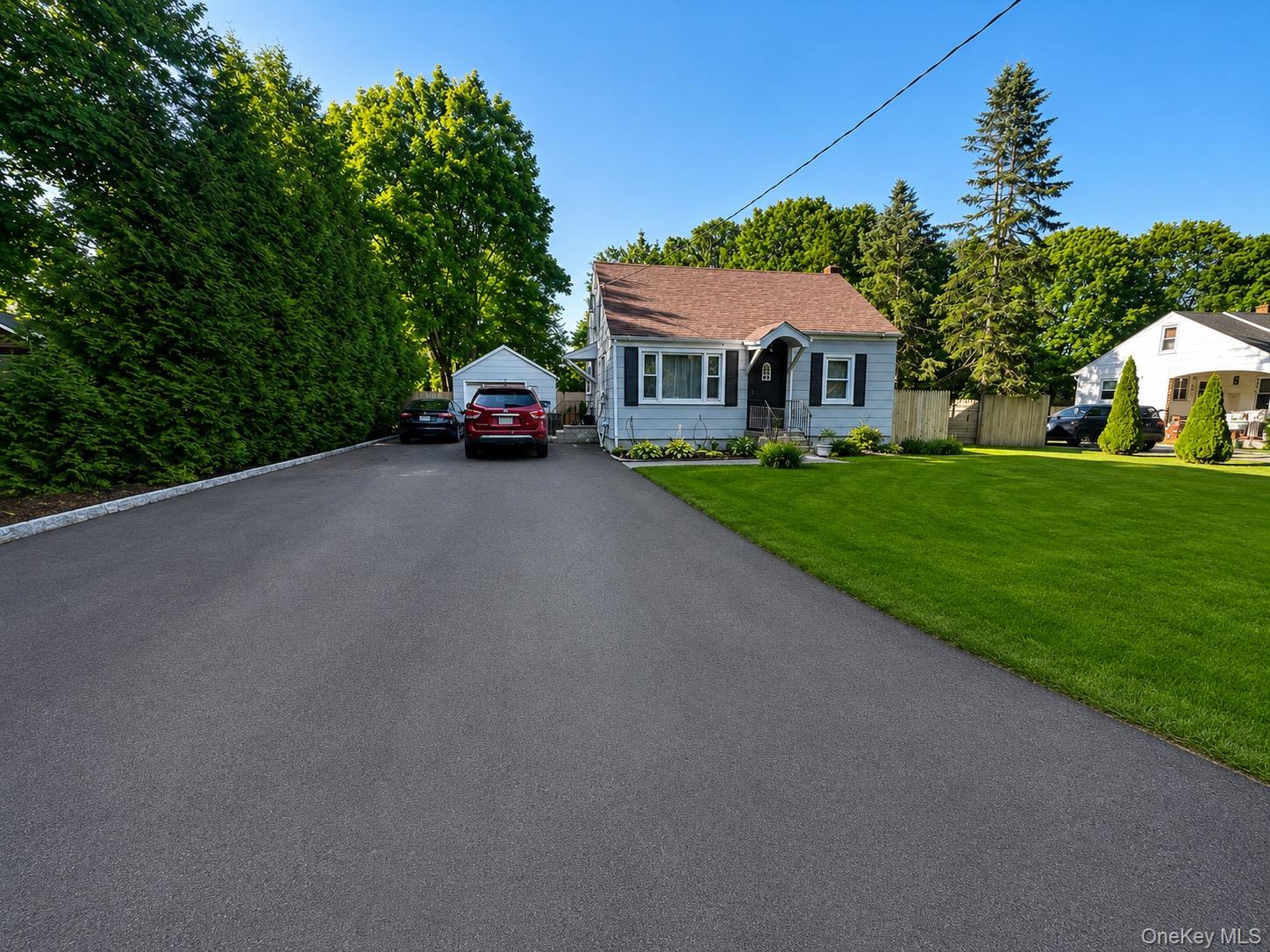 1419 Hallock Avenue Property Photo 1