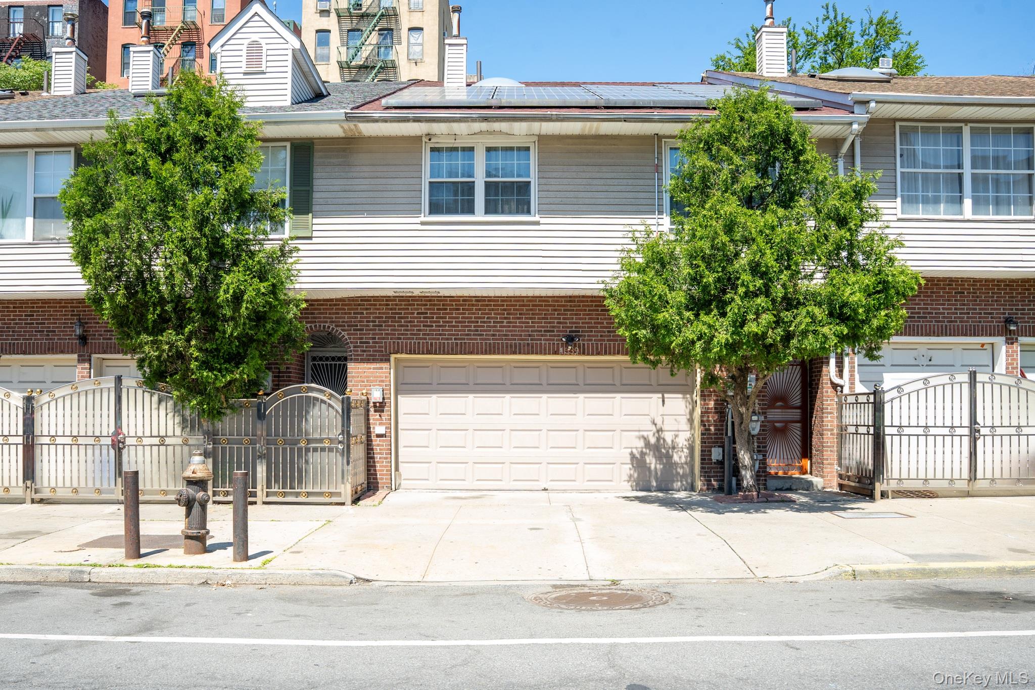 1539 Longfellow Avenue 3 Property Photo 1