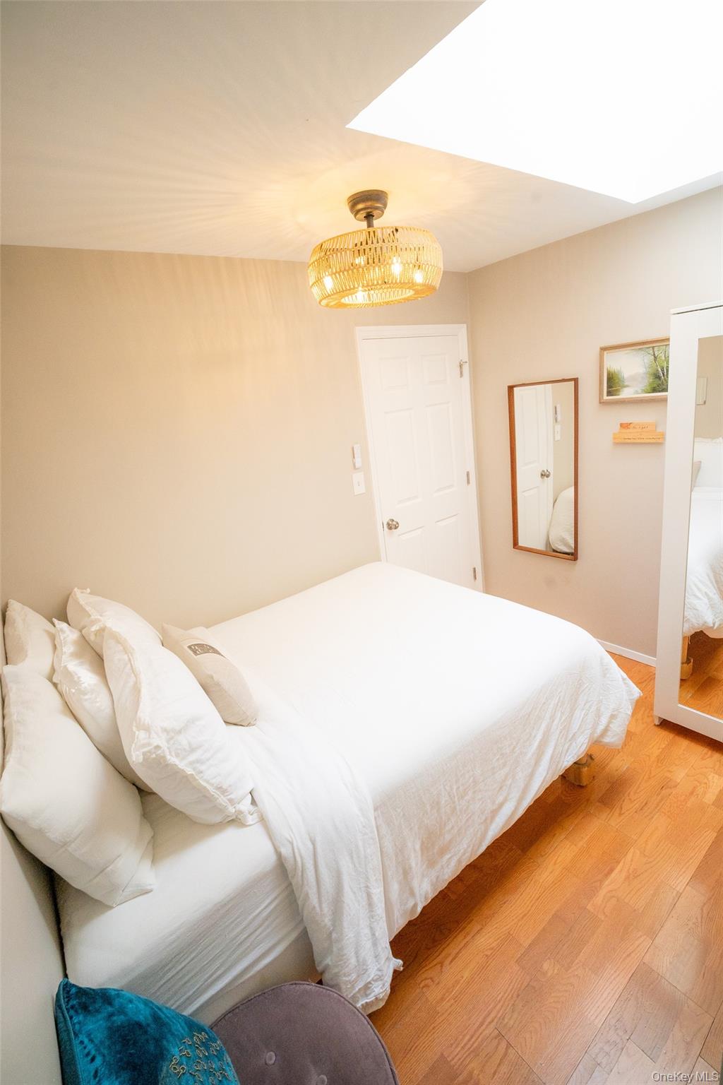 1539 Longfellow Avenue 3 Property Photo 8